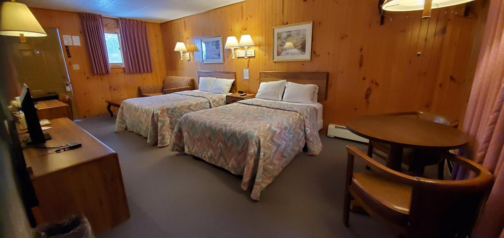 Red Ranch Inn photo 35