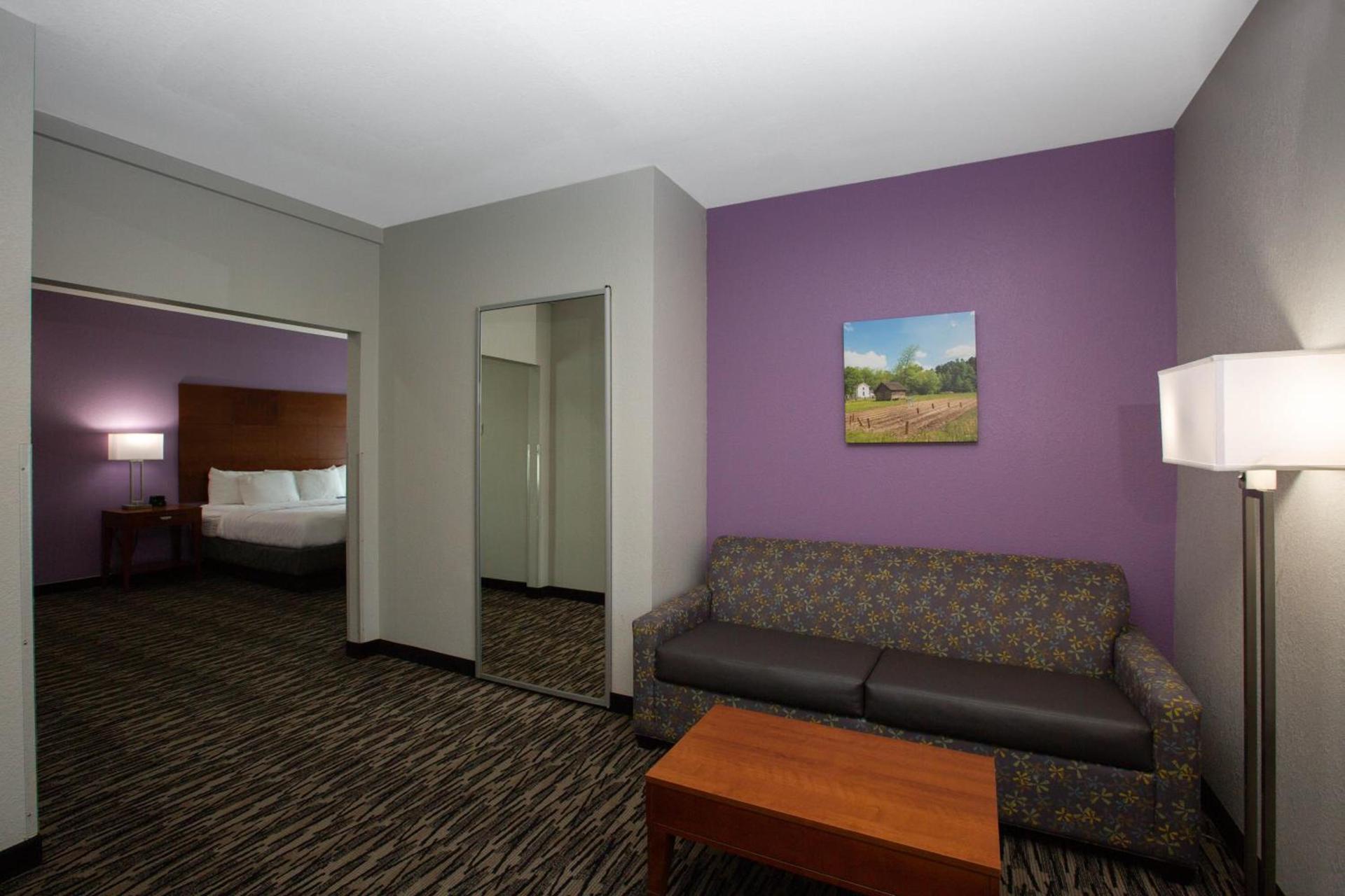 La Quinta by Wyndham Tupelo photo 49