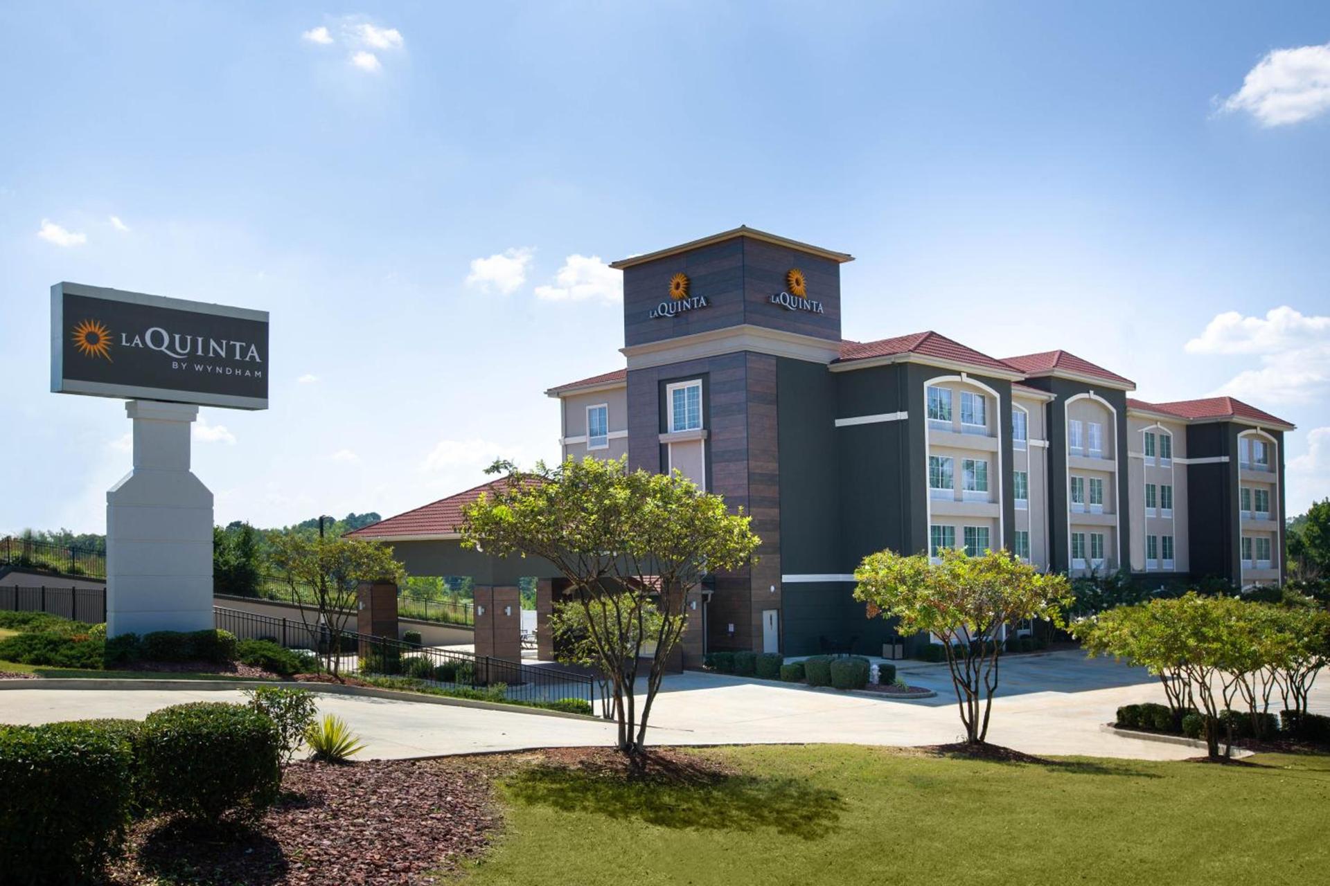 La Quinta by Wyndham Tupelo photo 41