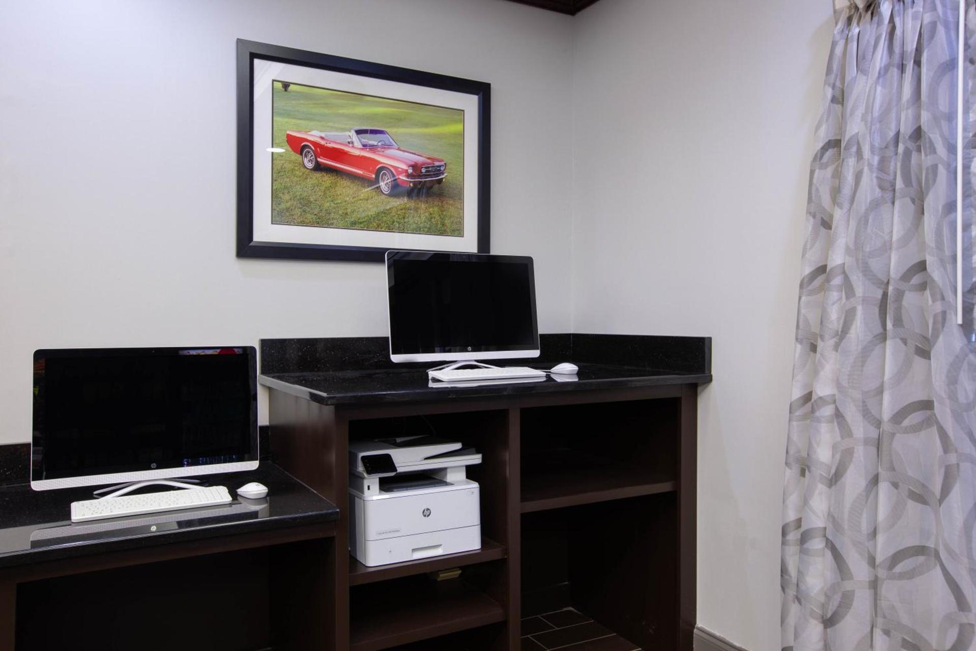 La Quinta by Wyndham Tupelo photo 58
