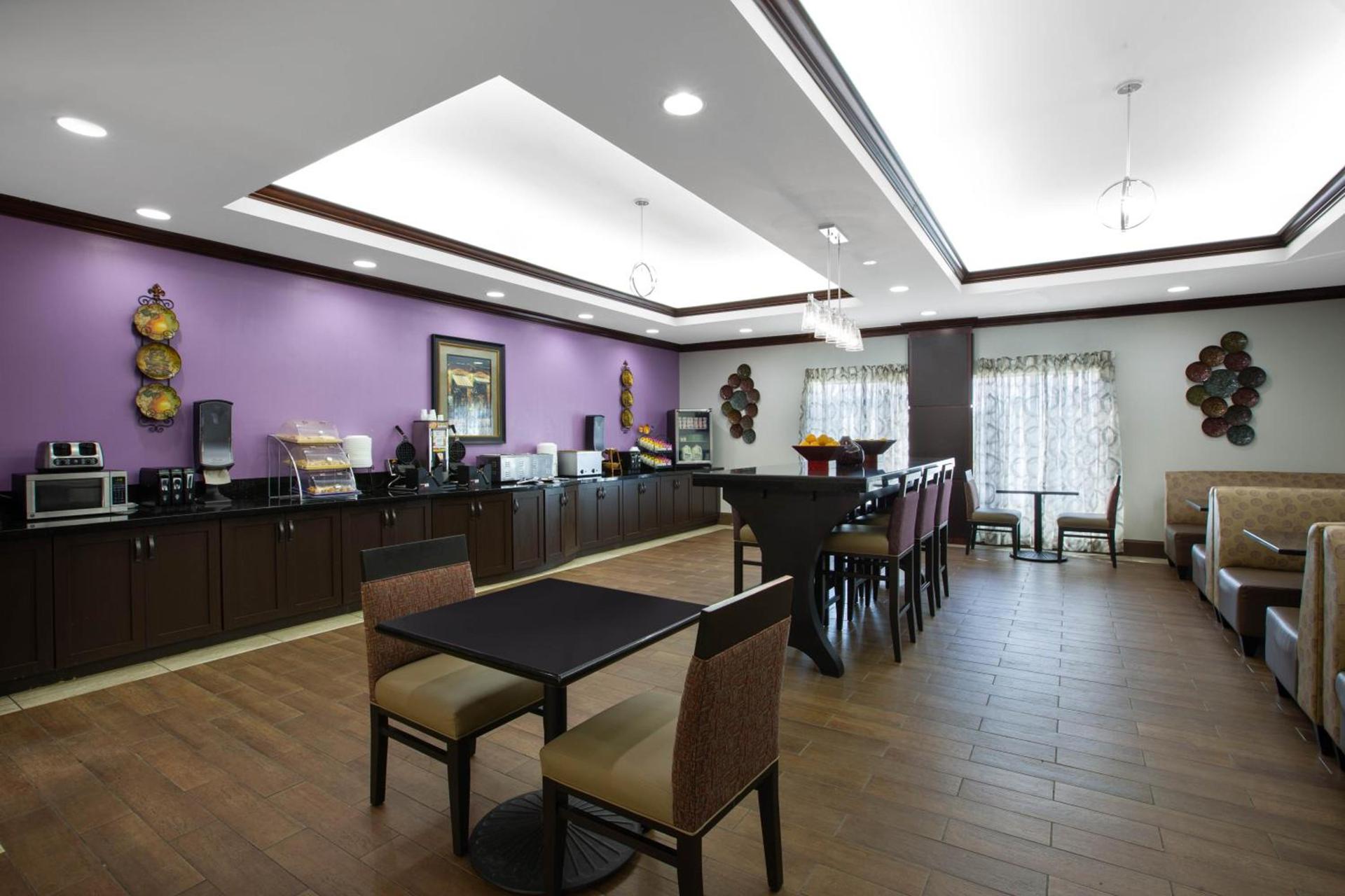 La Quinta by Wyndham Tupelo photo 55