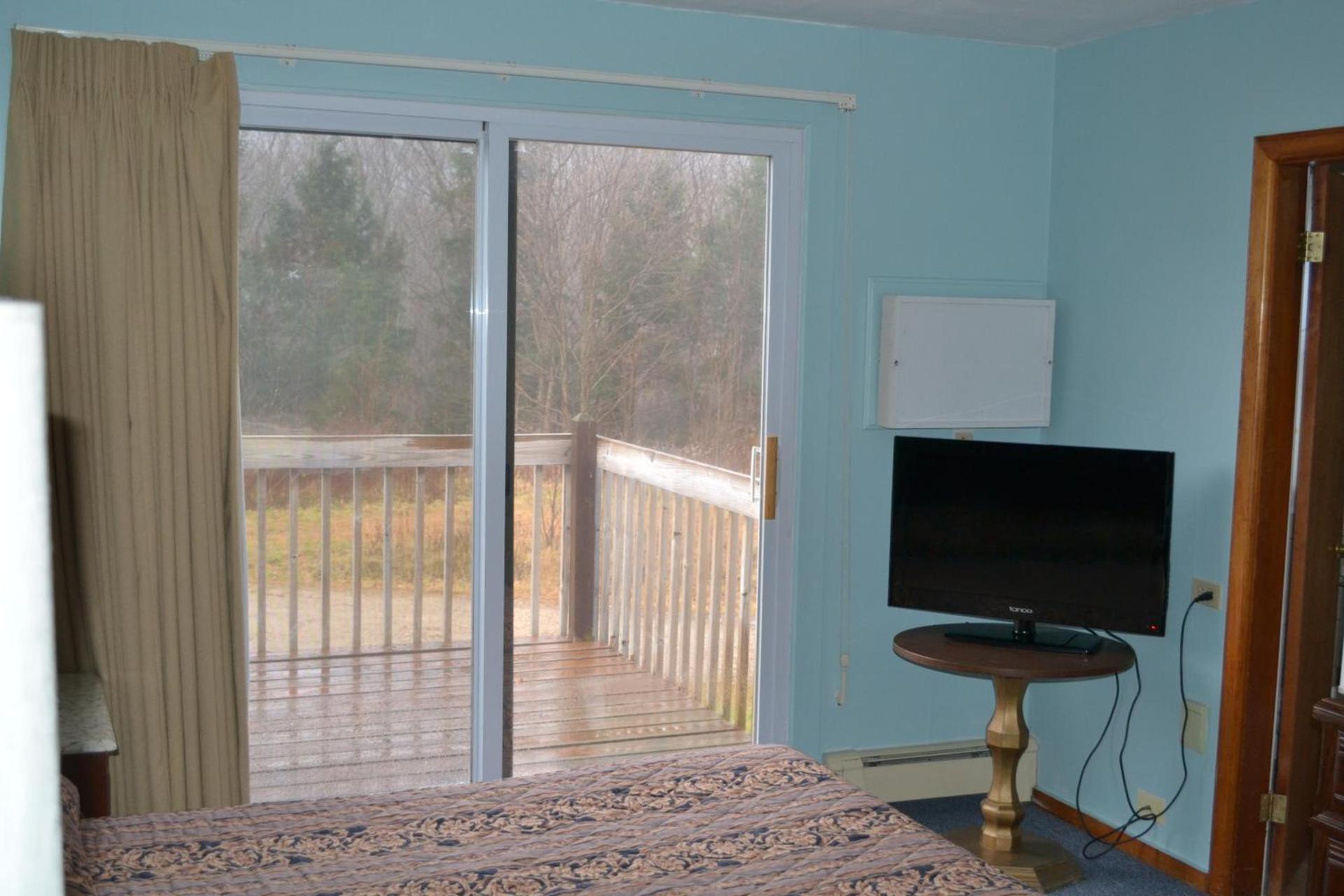 Parker's Motel photo 20