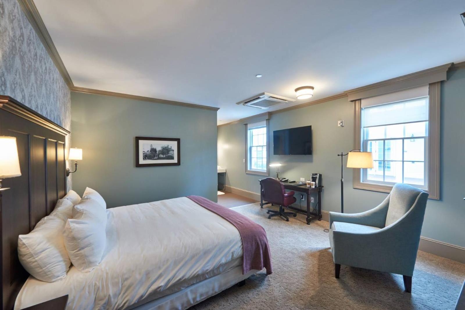 The Groton Inn photo 9
