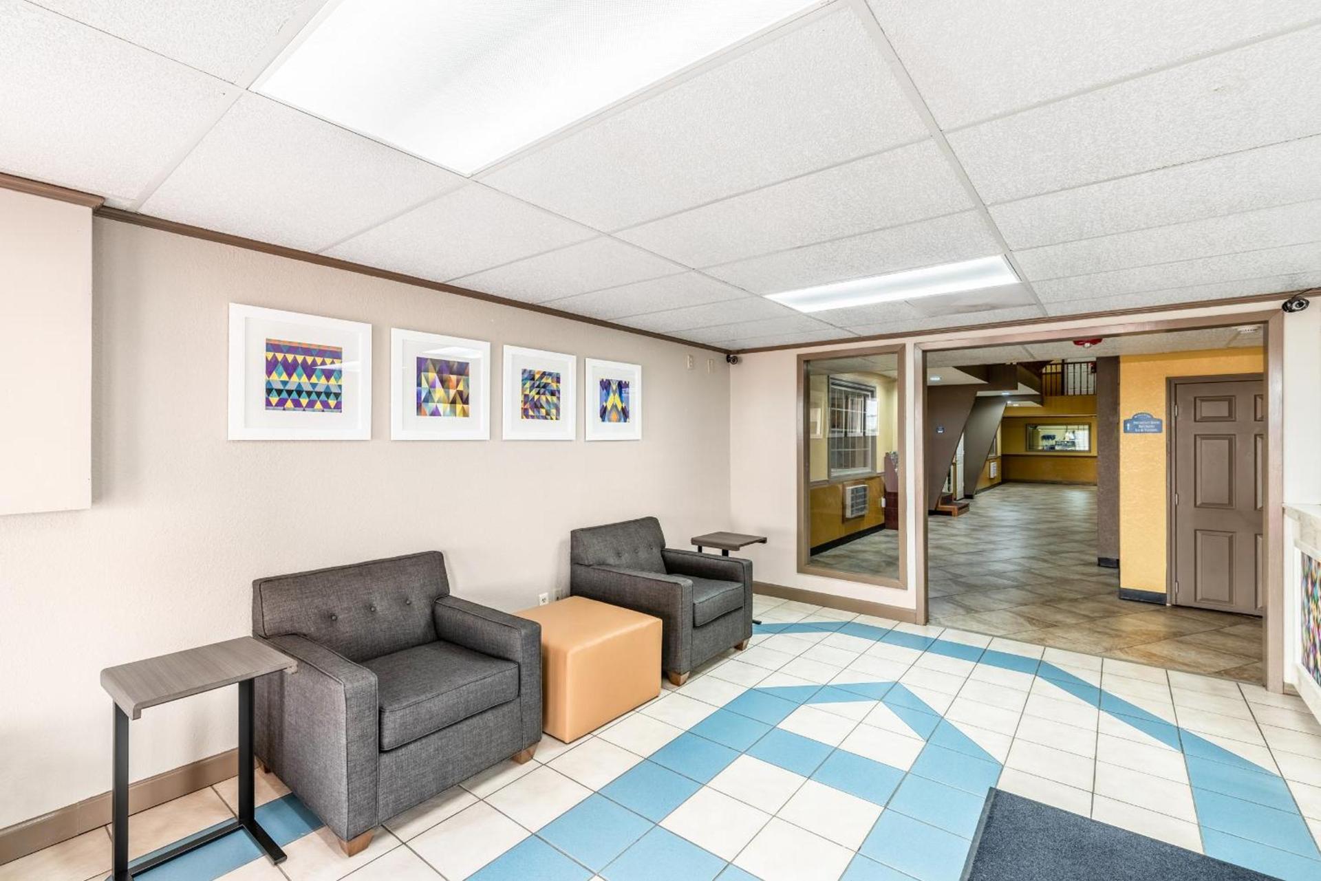 Americas Best Value Inn Searcy photo 29