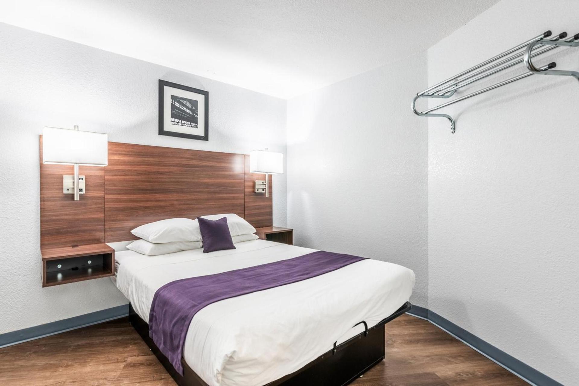 Americas Best Value Inn Searcy photo 19