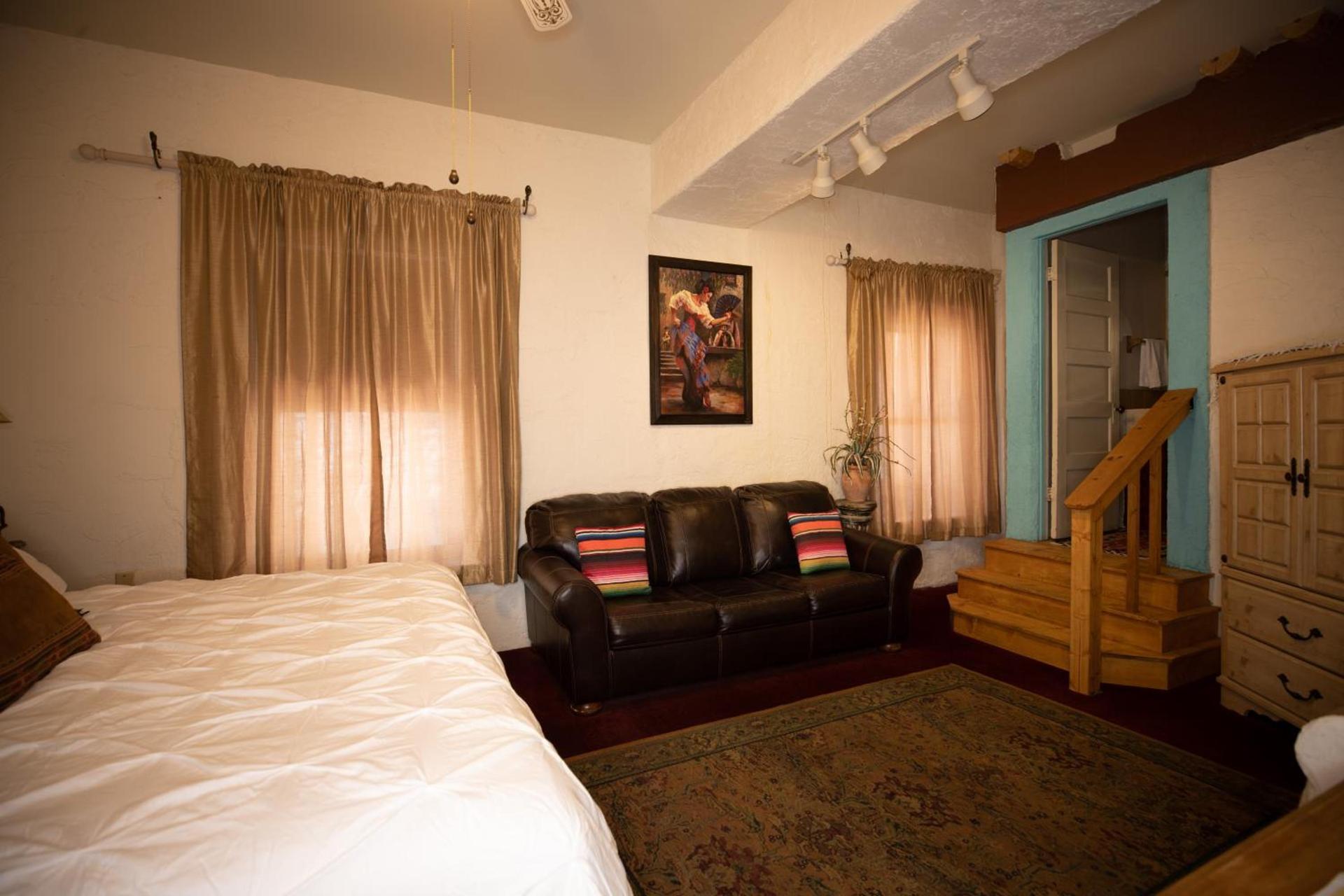 Bisbee Grand Hotel, Saloon, and Music Venue photo 25