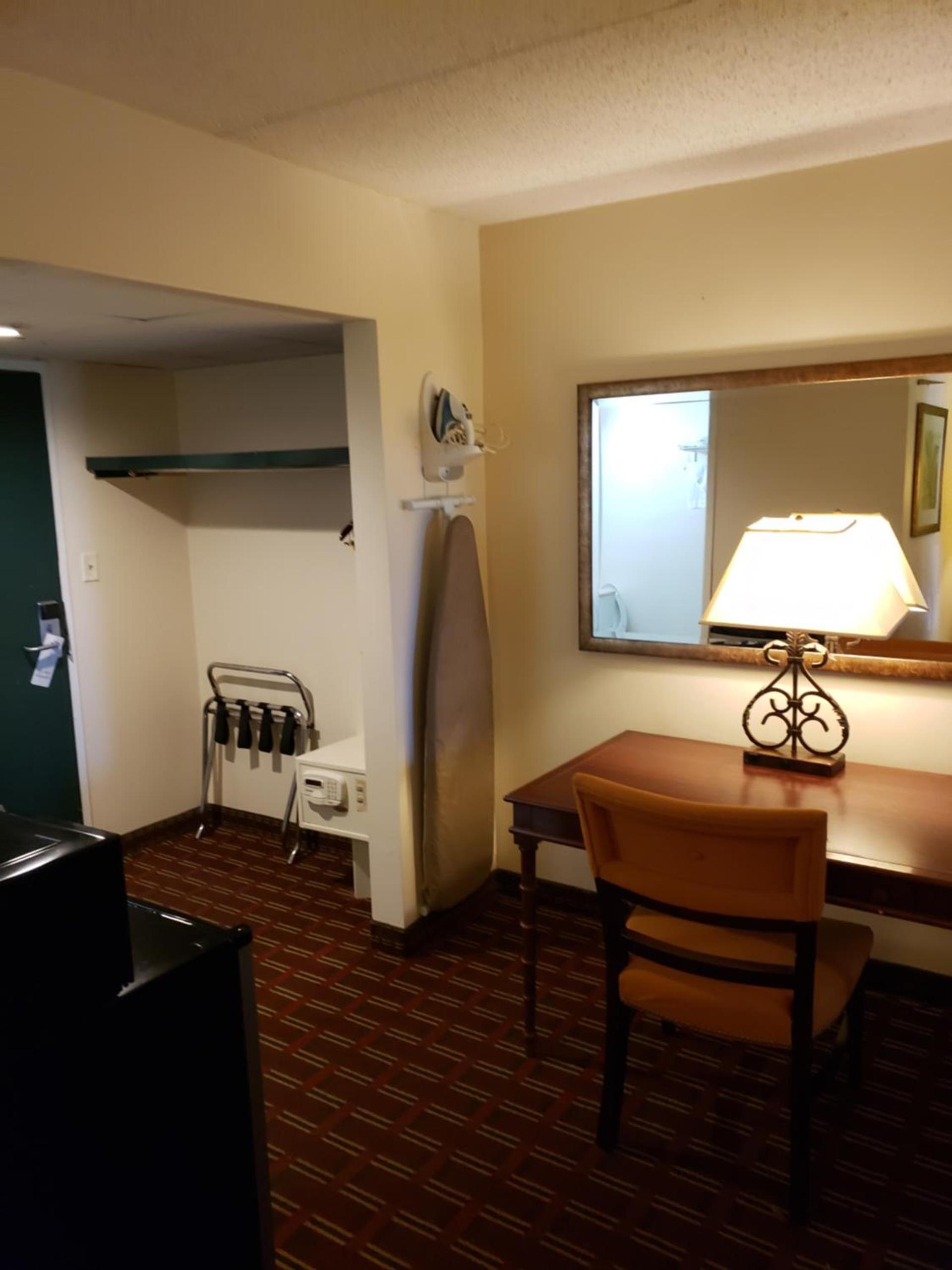 Select Inn Murfreesboro photo 5