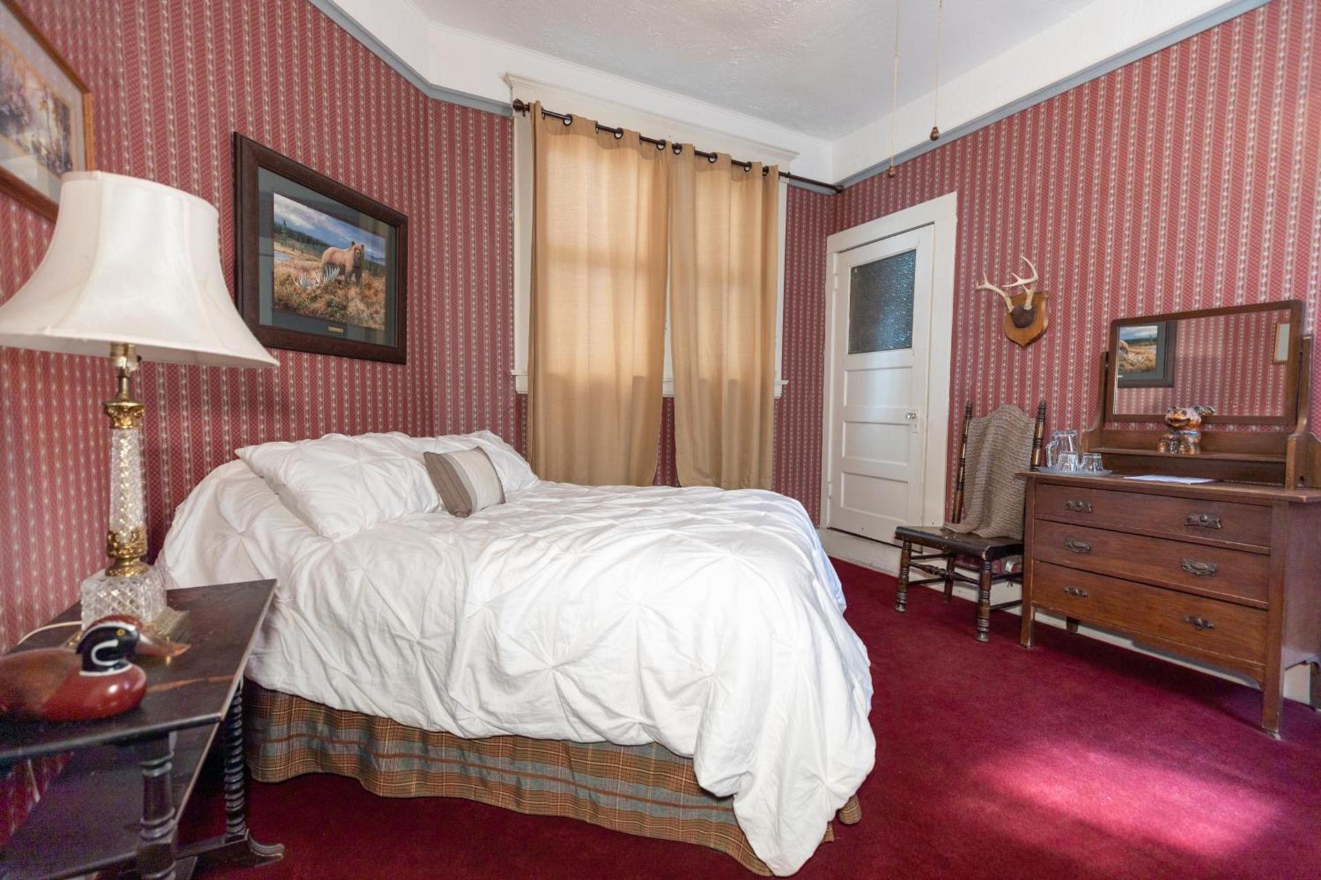 Bisbee Grand Hotel, Saloon, and Music Venue photo 5