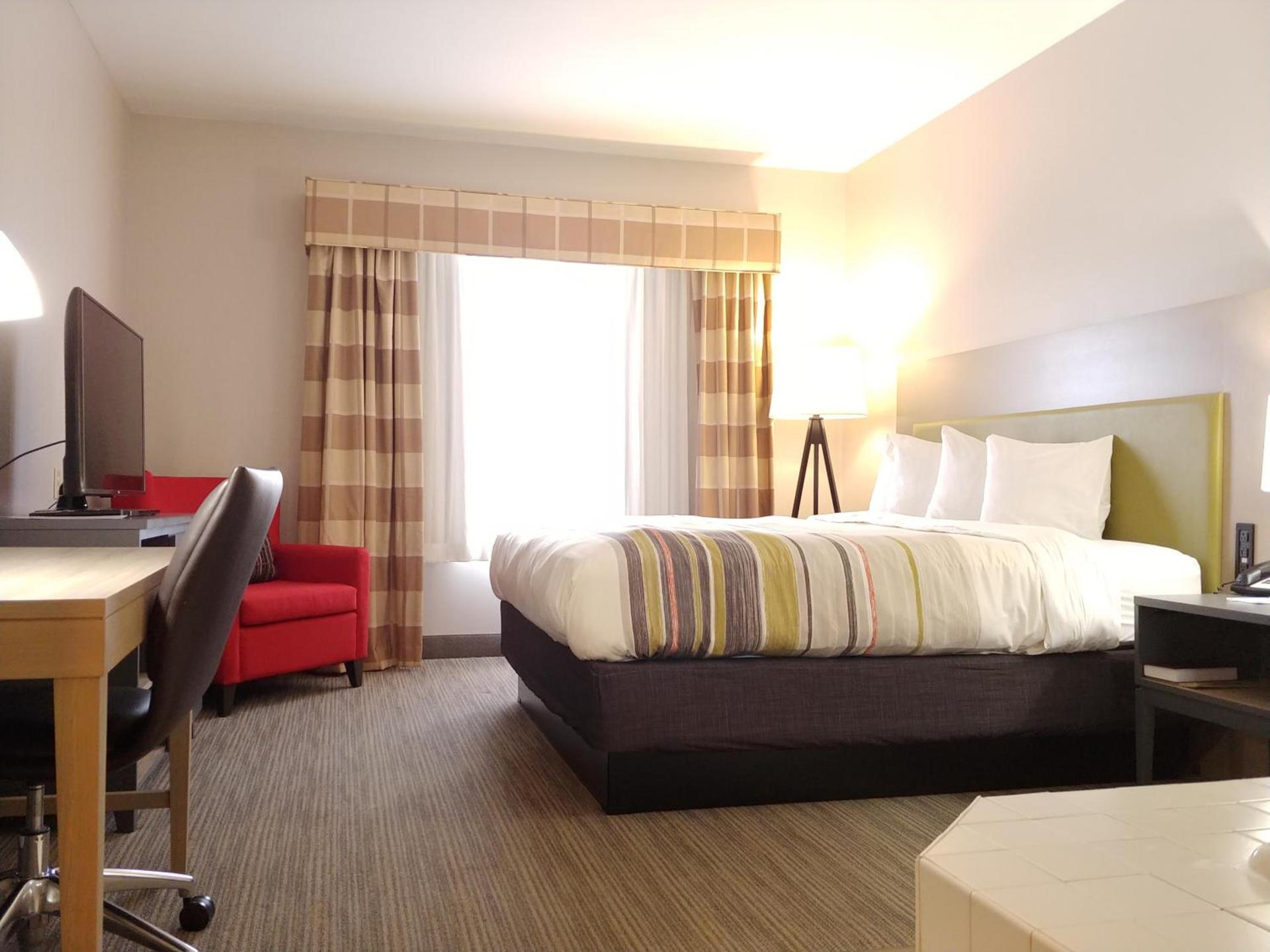 Country Inn & Suites by Radisson, Freeport, IL photo 65