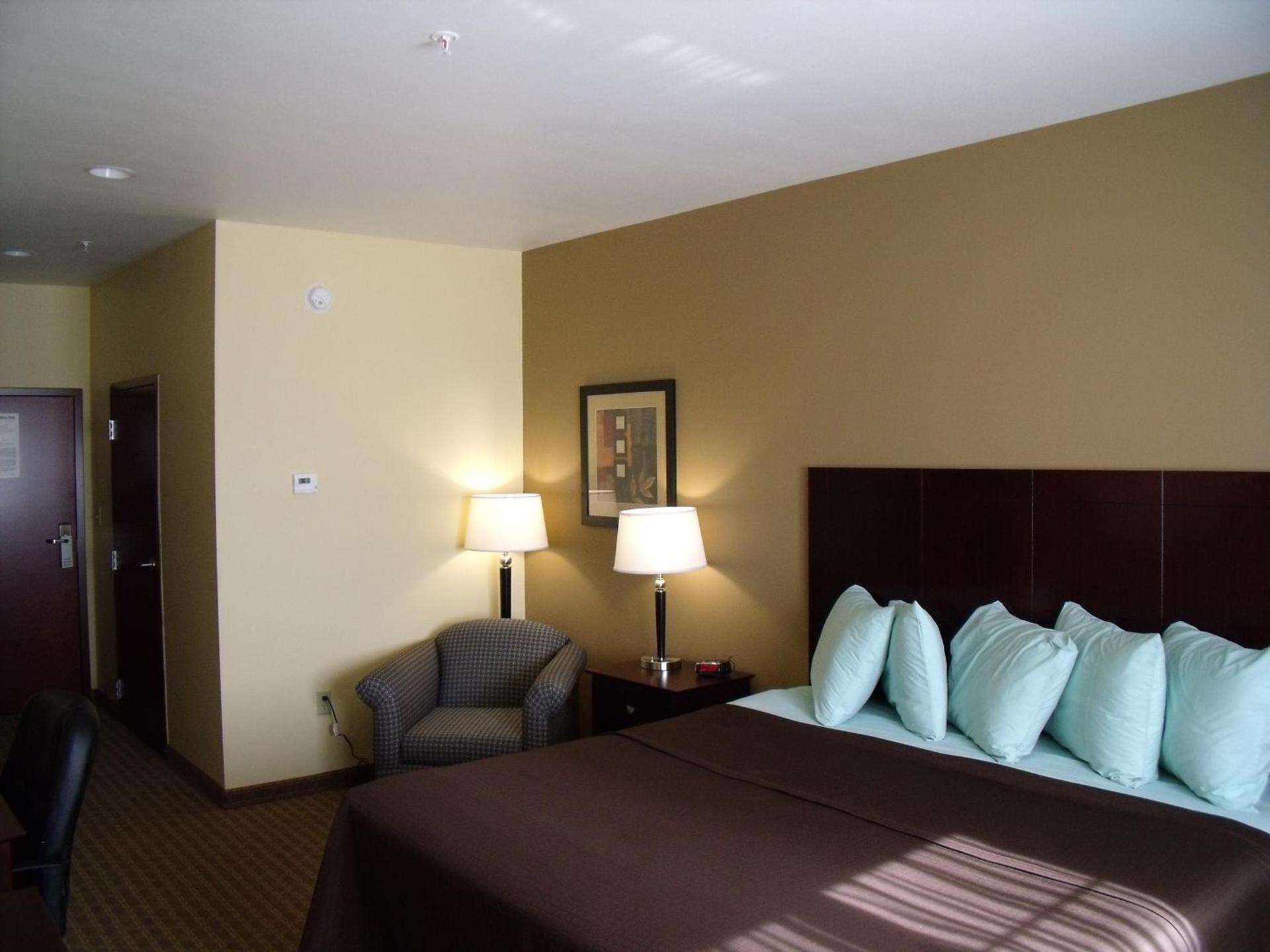 Irish Inn and Suites photo 18
