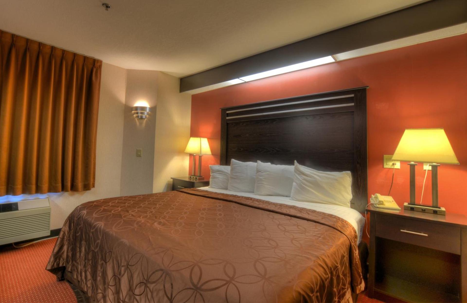 Smoky Mountain Inn & Suites photo 26