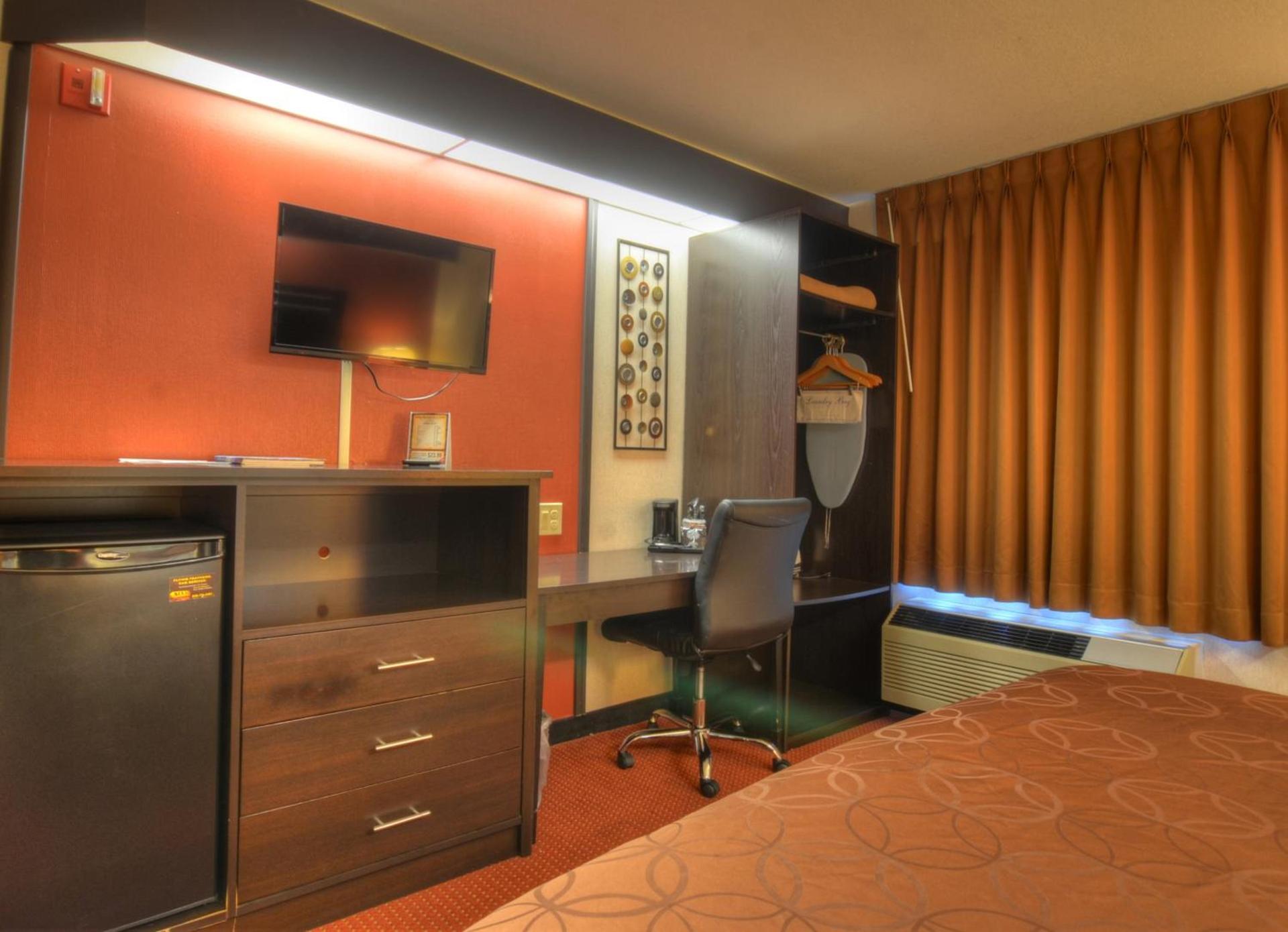 Smoky Mountain Inn & Suites photo 20