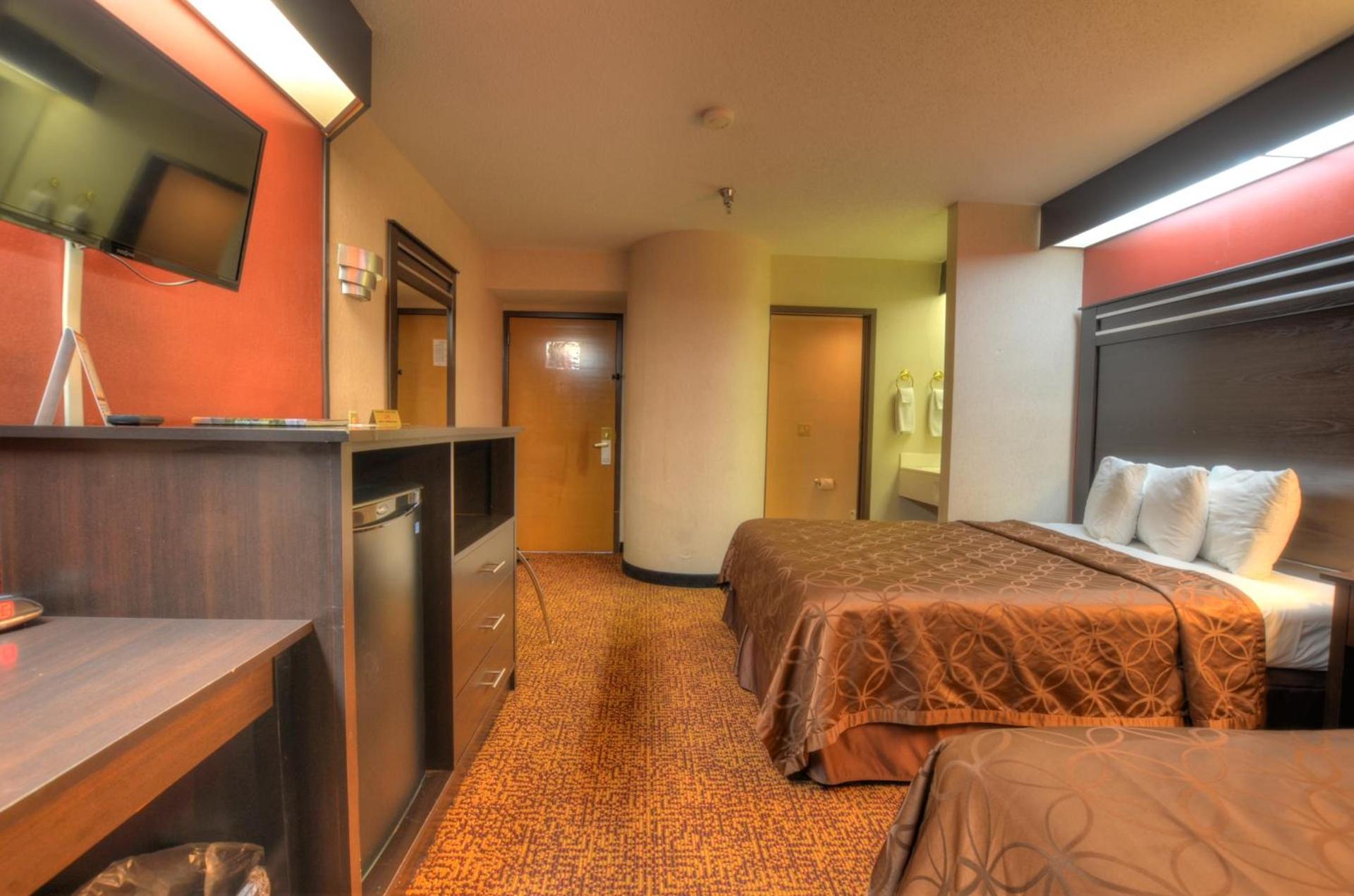 Smoky Mountain Inn & Suites photo 24