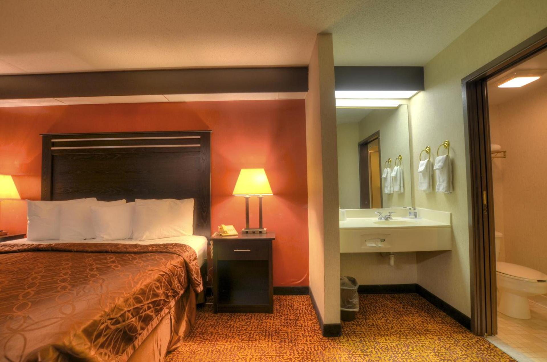 Smoky Mountain Inn & Suites photo 31