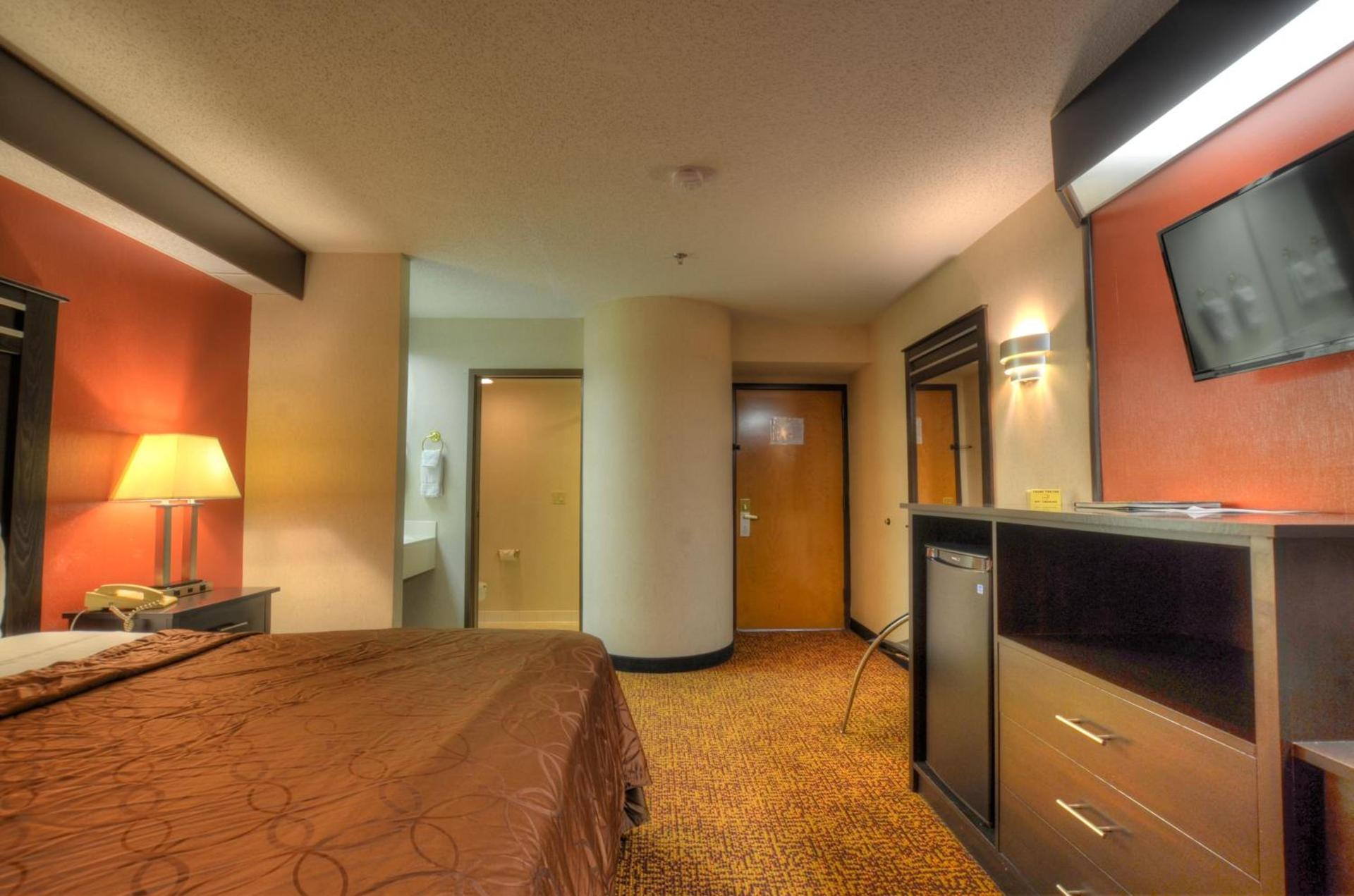 Smoky Mountain Inn & Suites photo 36
