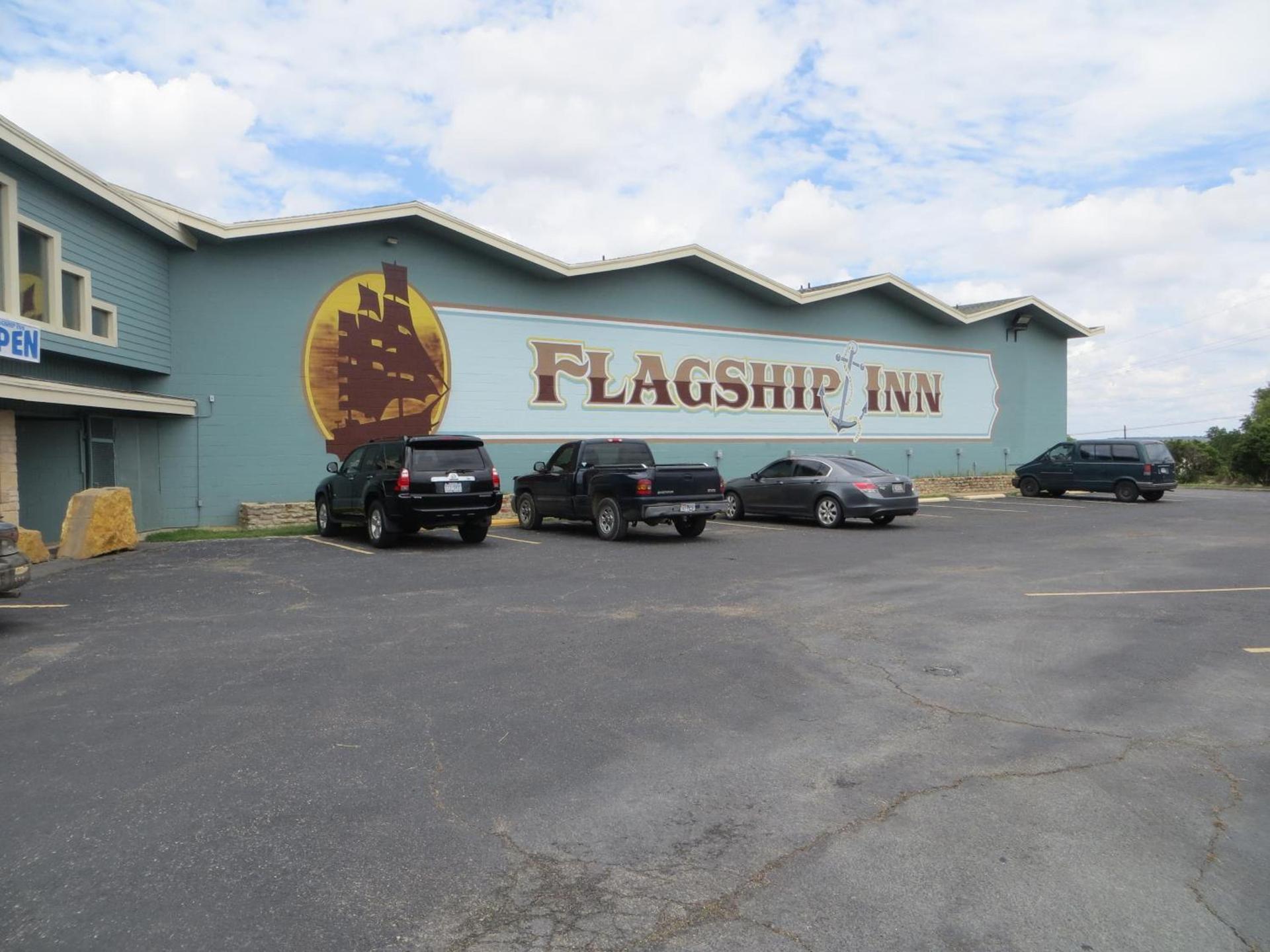 Flagship Inn photo 3