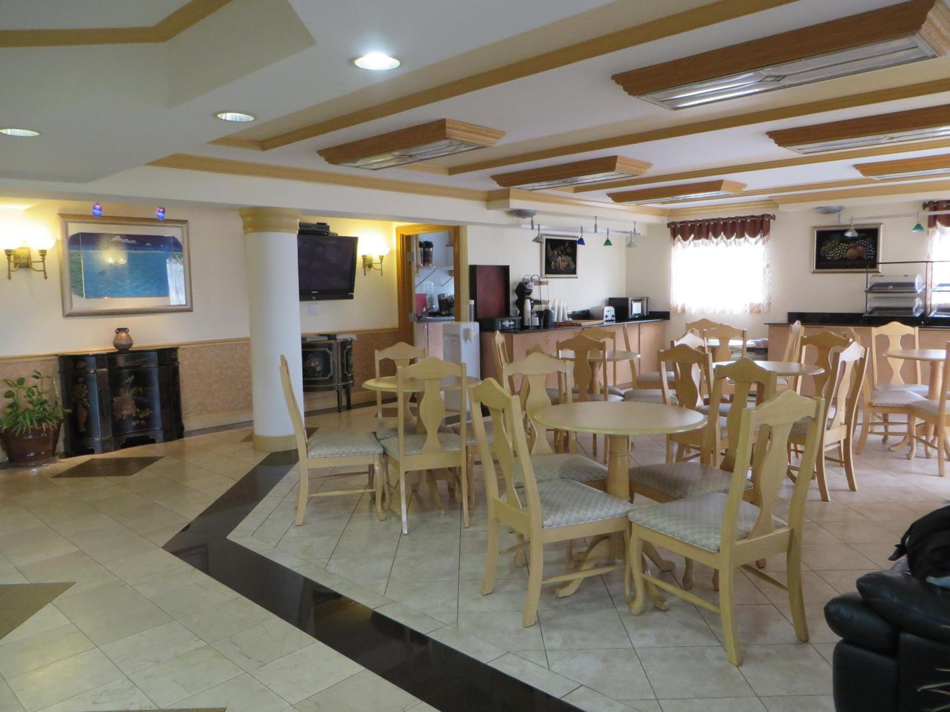 Americas Best Value Inn Fort Myers photo 18