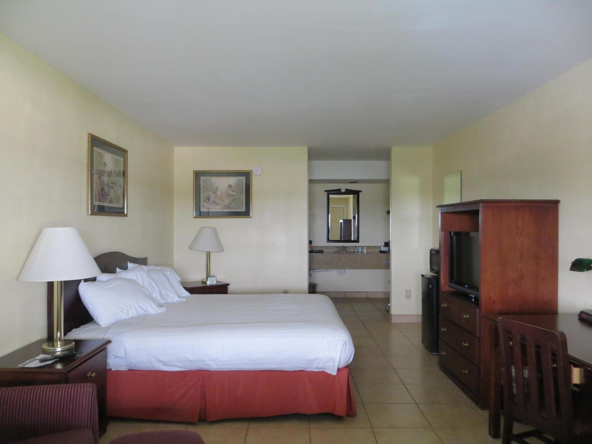 Flagship Inn photo 2