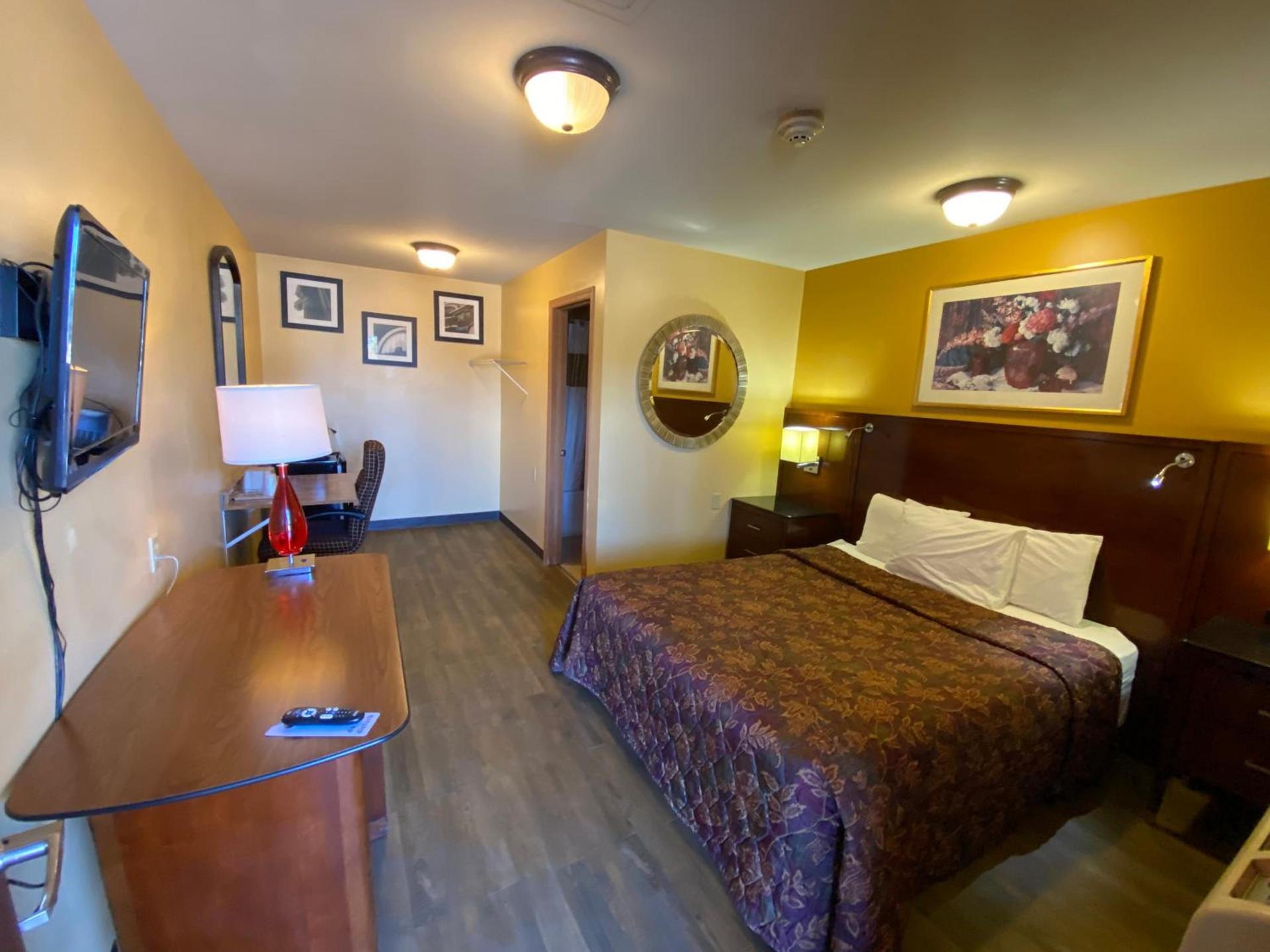 Regal Inn Coffeyville KS US 169 photo 16