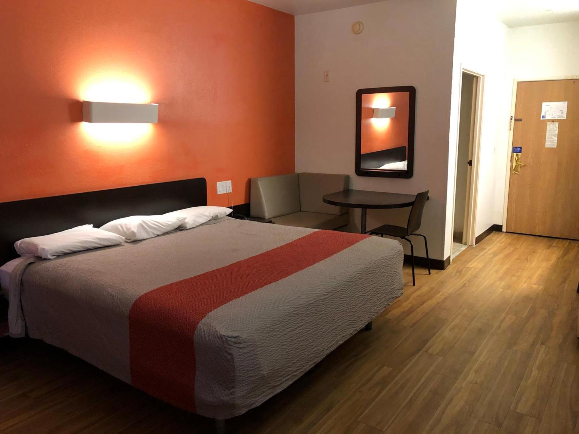 Motel 6-Woodway, TX photo 23
