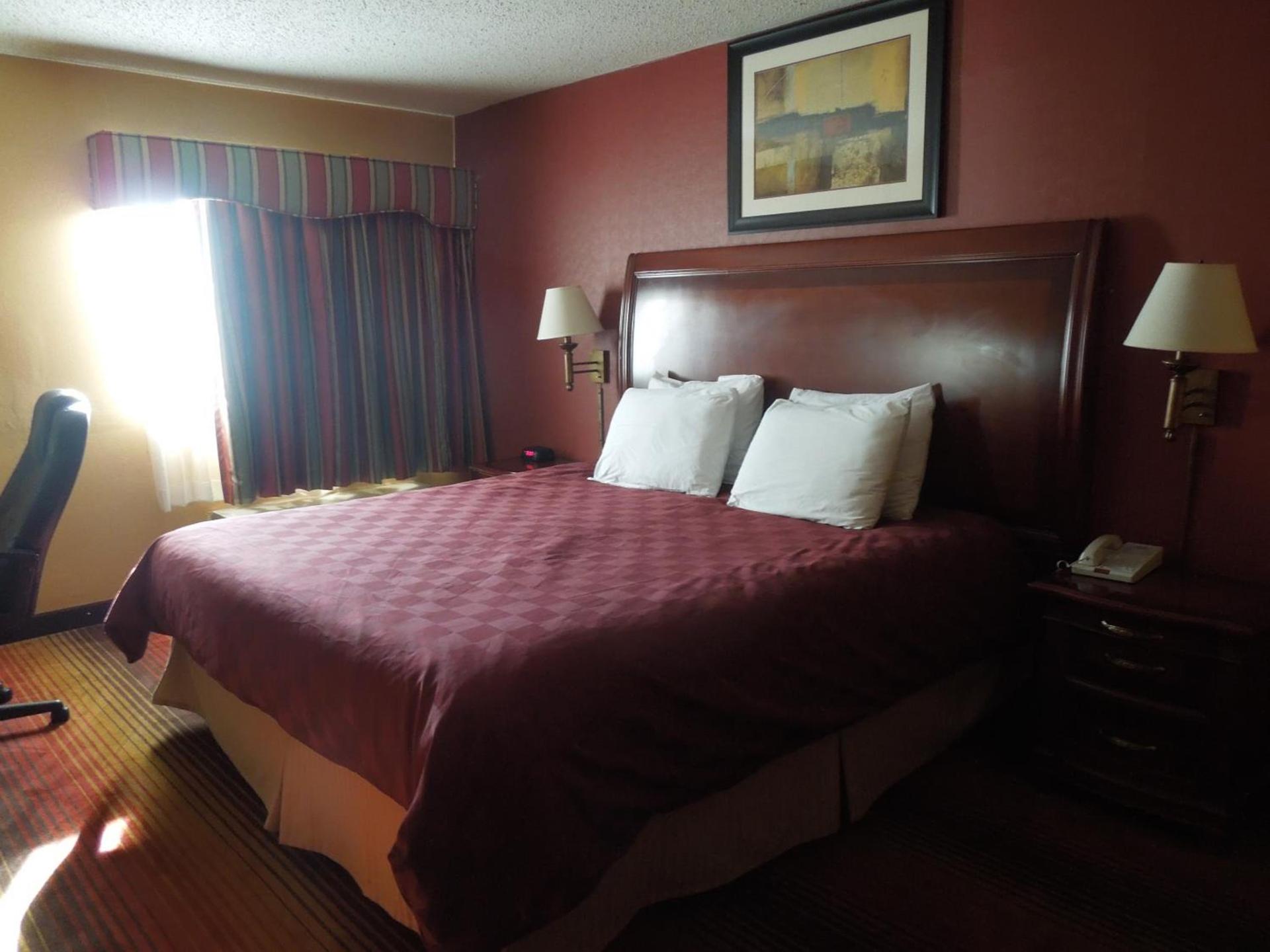 Ramada by Wyndham East Orange photo 18