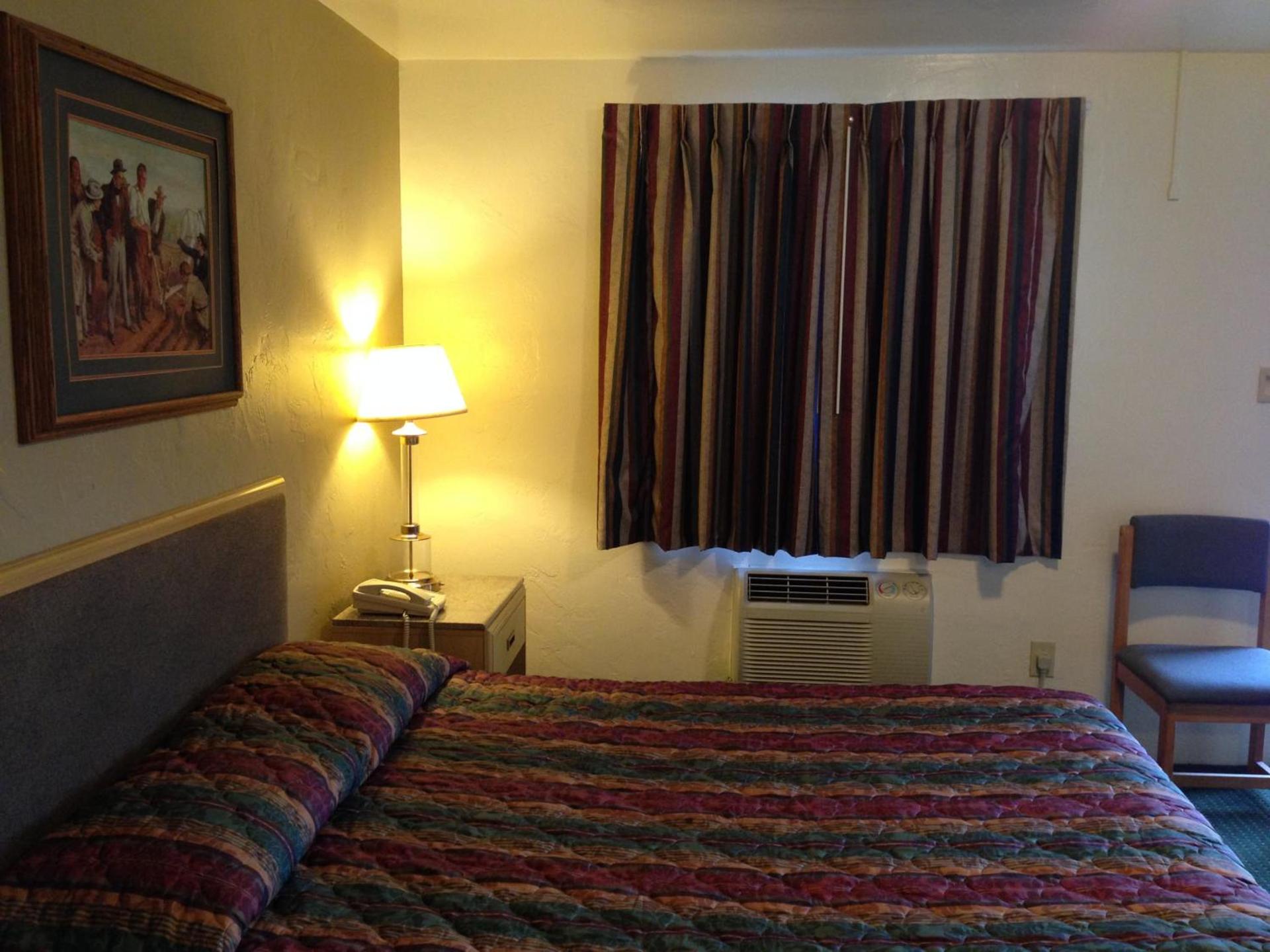 Discovery Inn Vallejo I 80 Near Napa CA photo 6