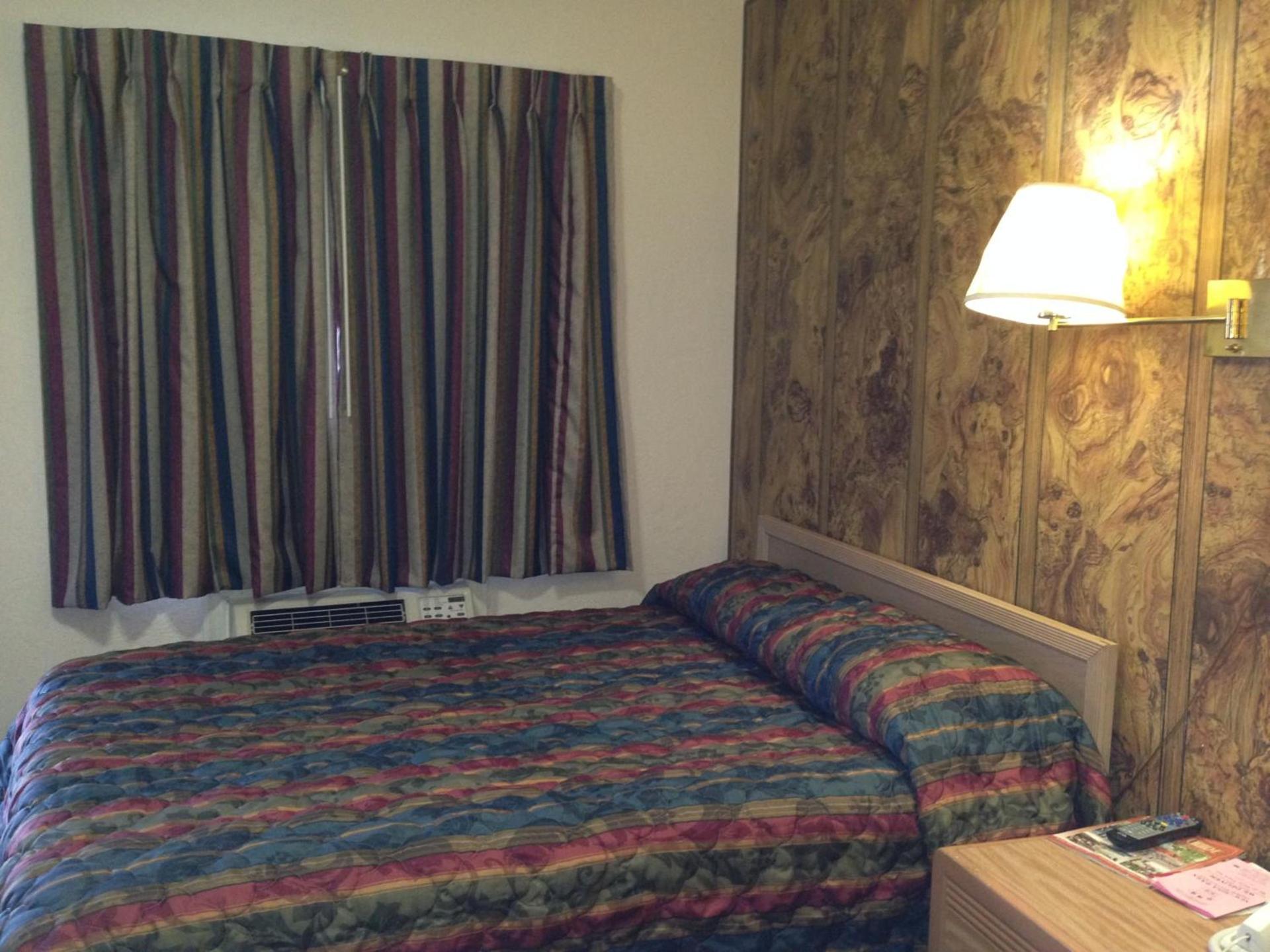 Discovery Inn Vallejo I 80 Near Napa CA photo 9