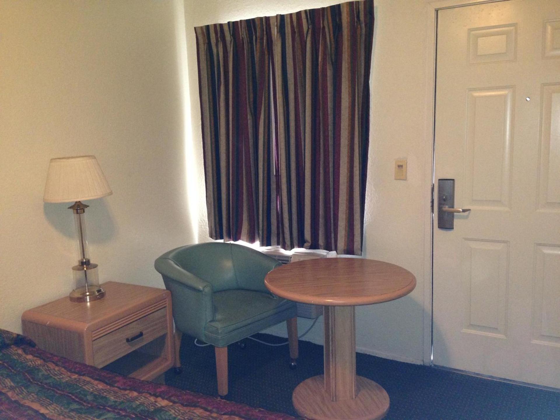 Discovery Inn Vallejo I 80 Near Napa CA photo 18