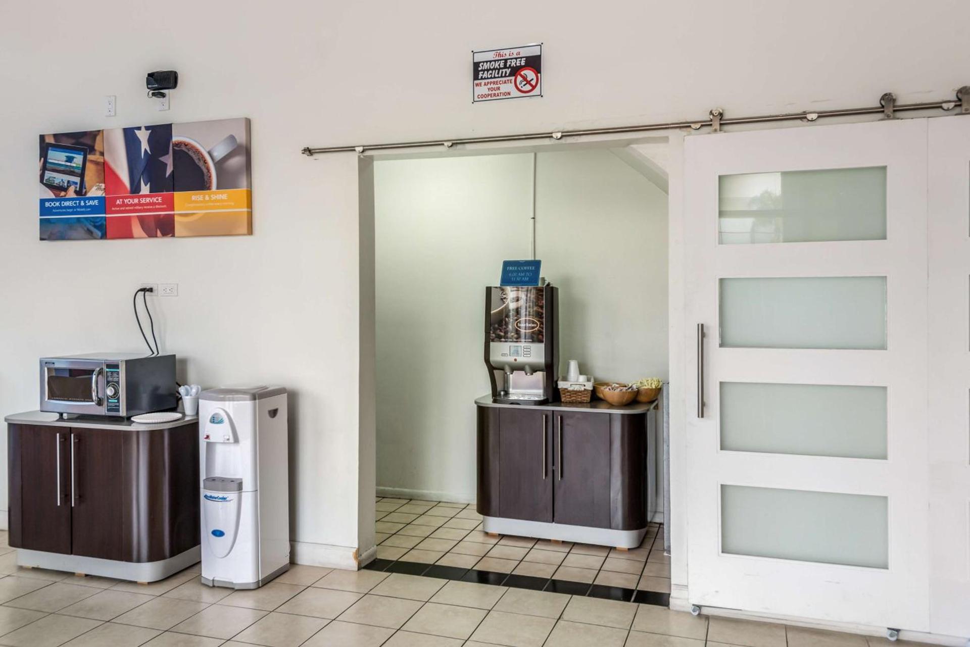 Motel 6-Gardena, CA - South photo 13