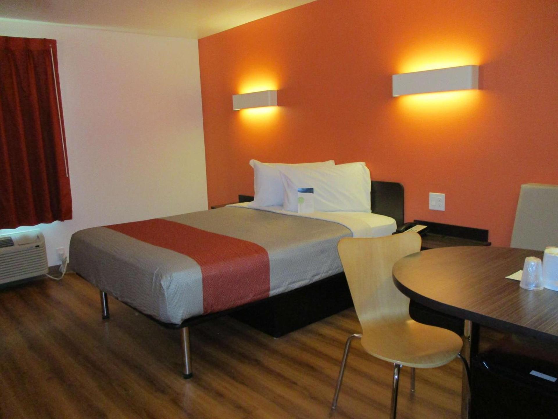 Motel 6 Fort Worth, TX - North - Saginaw photo 23
