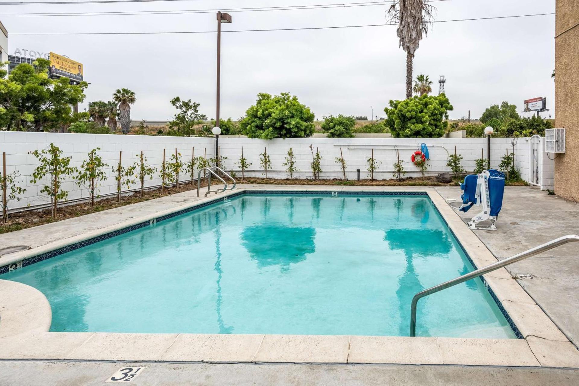 Motel 6-Gardena, CA - South photo 9