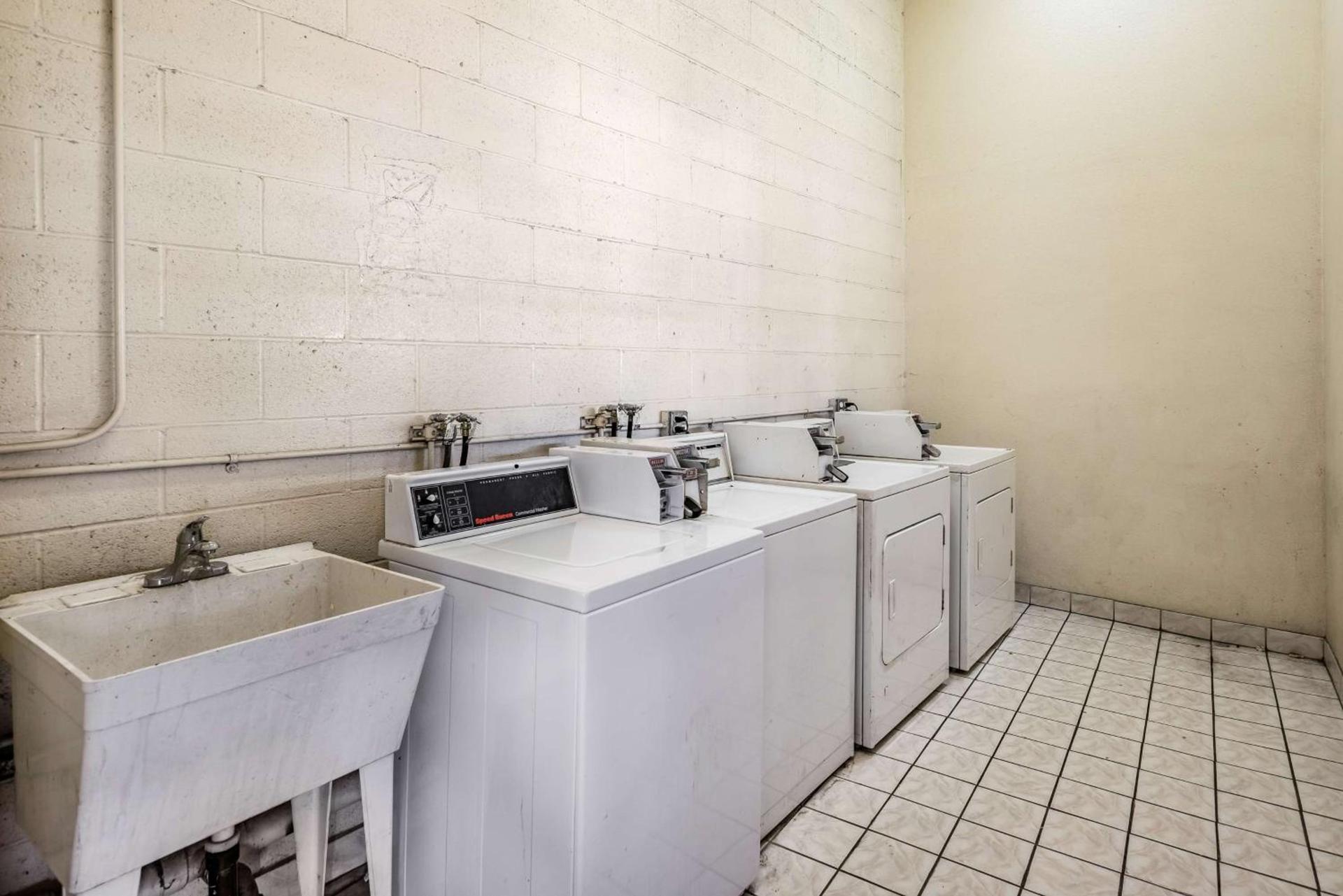 Motel 6-Gardena, CA - South photo 17
