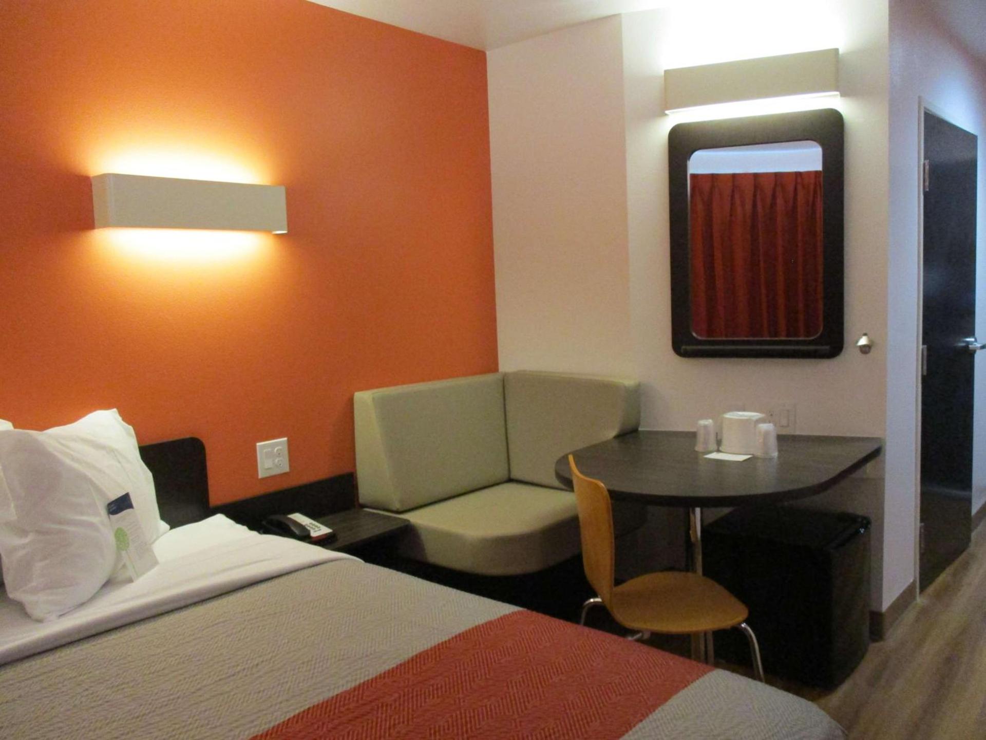 Motel 6 Fort Worth, TX - North - Saginaw photo 24