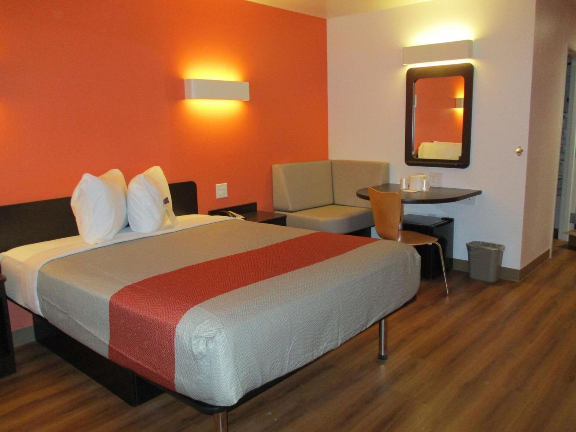 Motel 6 Fort Worth, TX - North - Saginaw photo 22