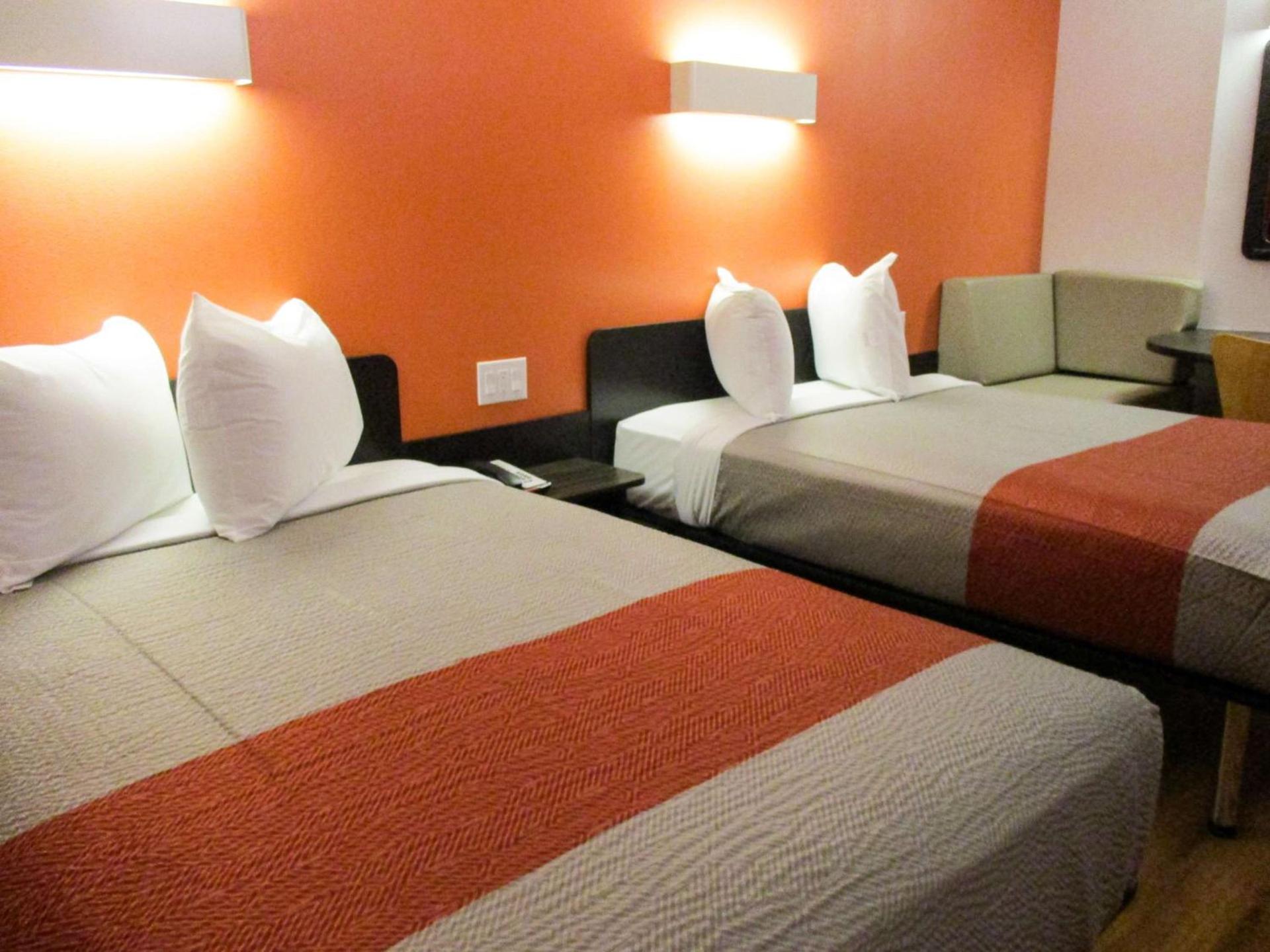 Motel 6 Fort Worth, TX - North - Saginaw photo 14