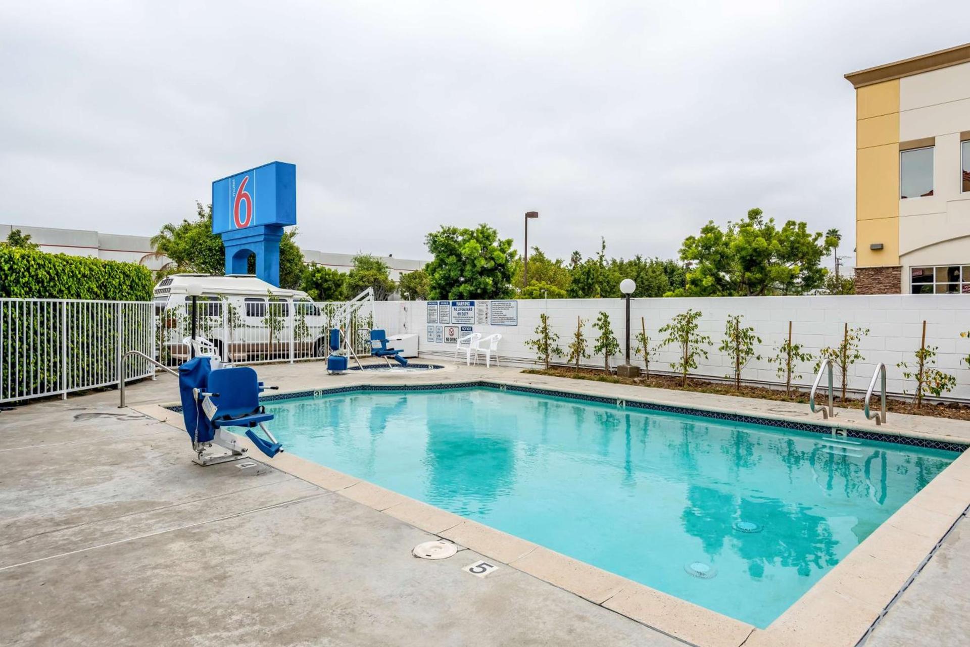 Motel 6-Gardena, CA - South photo 8