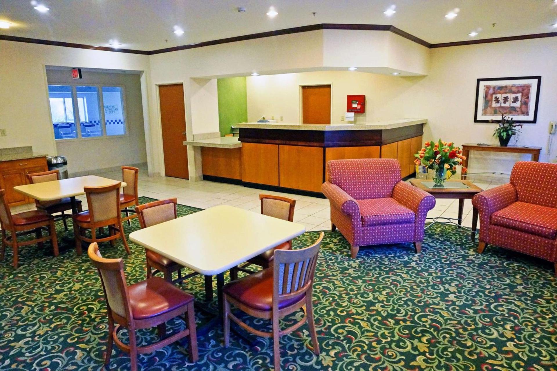Motel 6-Anderson, IN photo 11