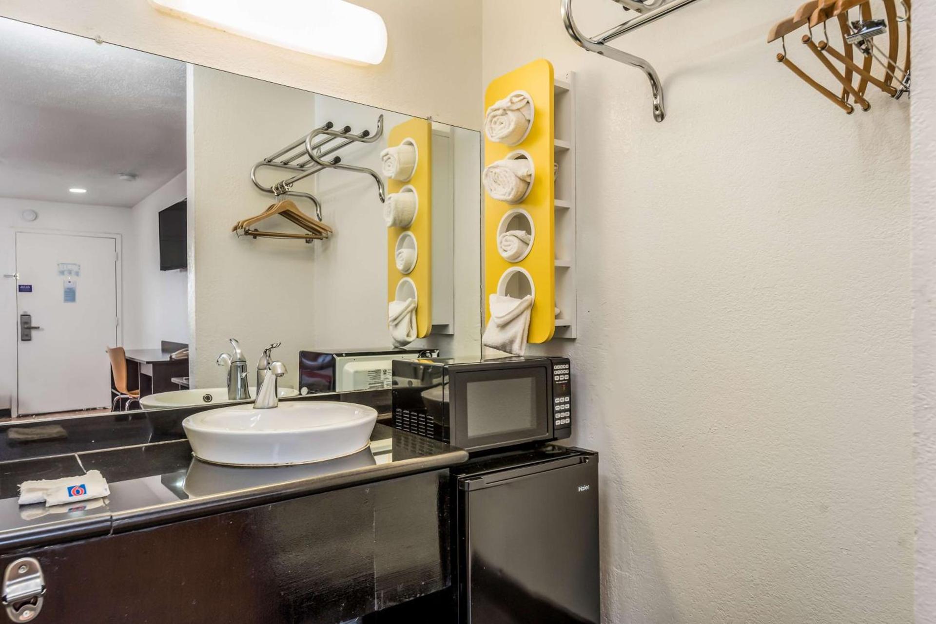 Motel 6-Westley, CA photo 16