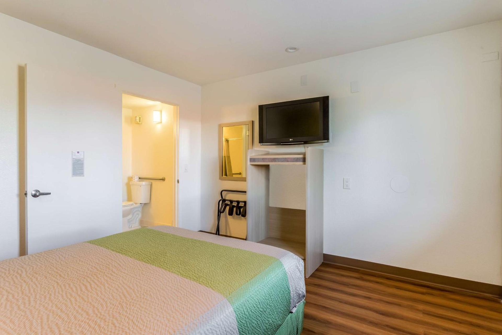 Motel 6-Needles, CA photo 17