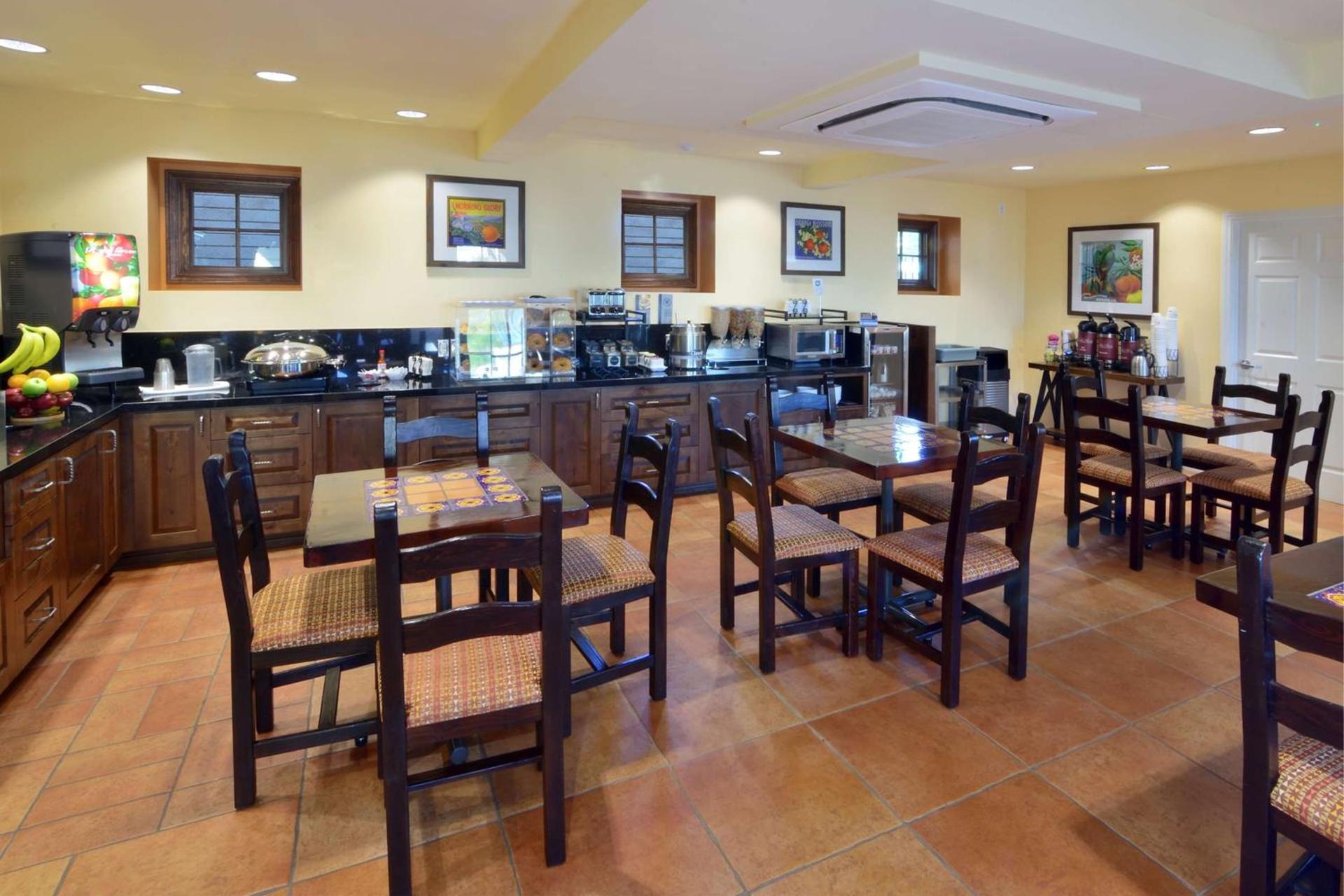 Lamplighter Inn & Suites at SDSU photo 6
