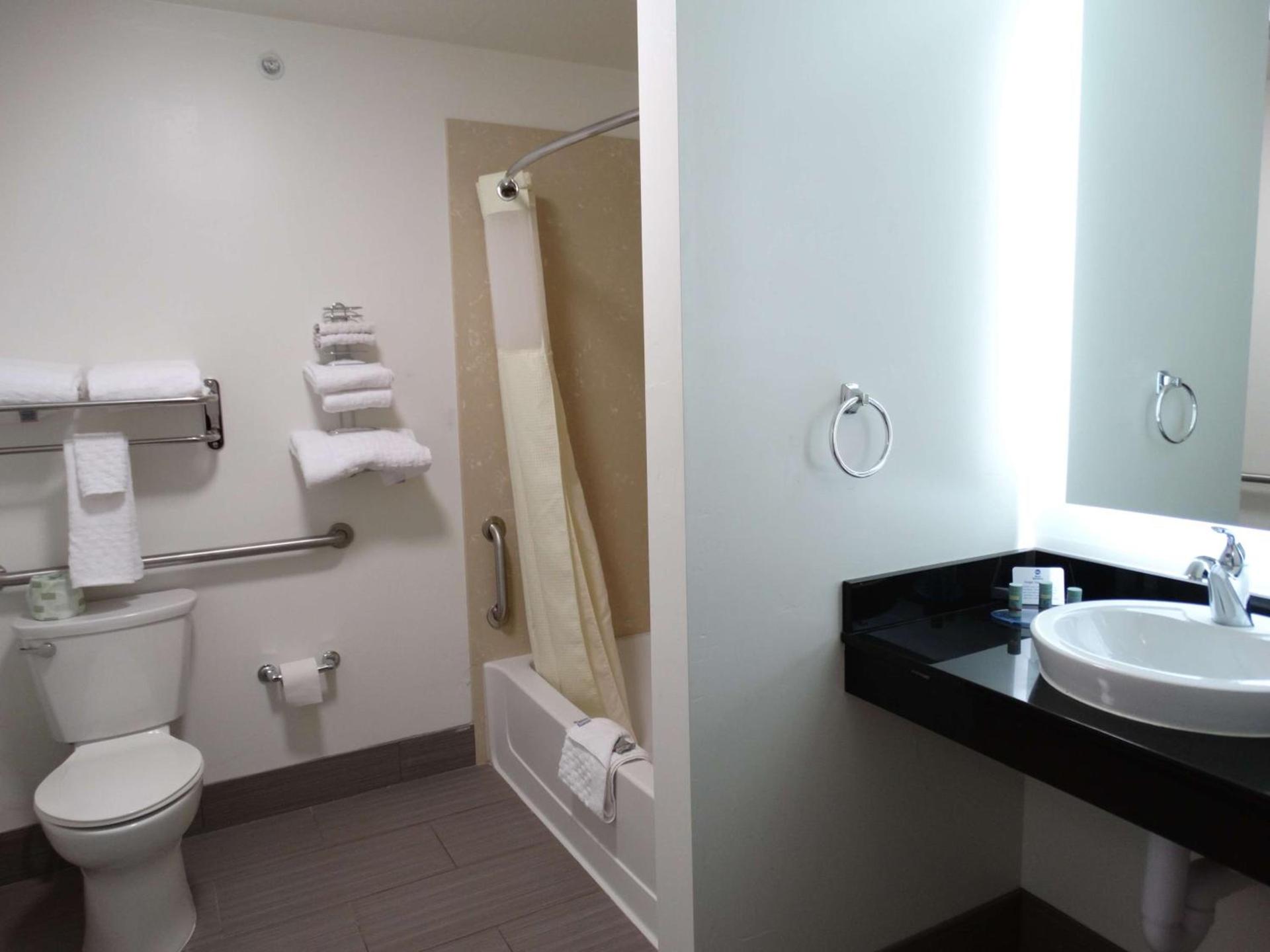Best Western Duchesne Inn photo 25