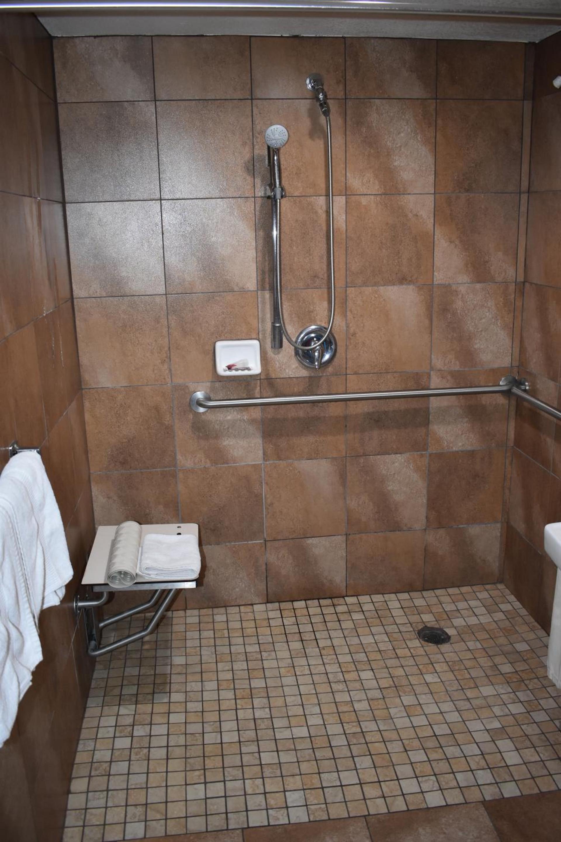 Apex Inn photo 25