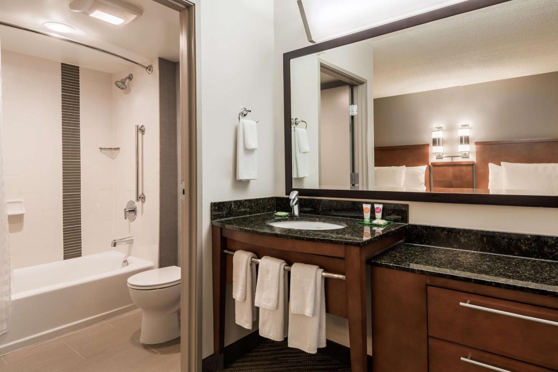 Hyatt Place Bentonville Rogers photo 38