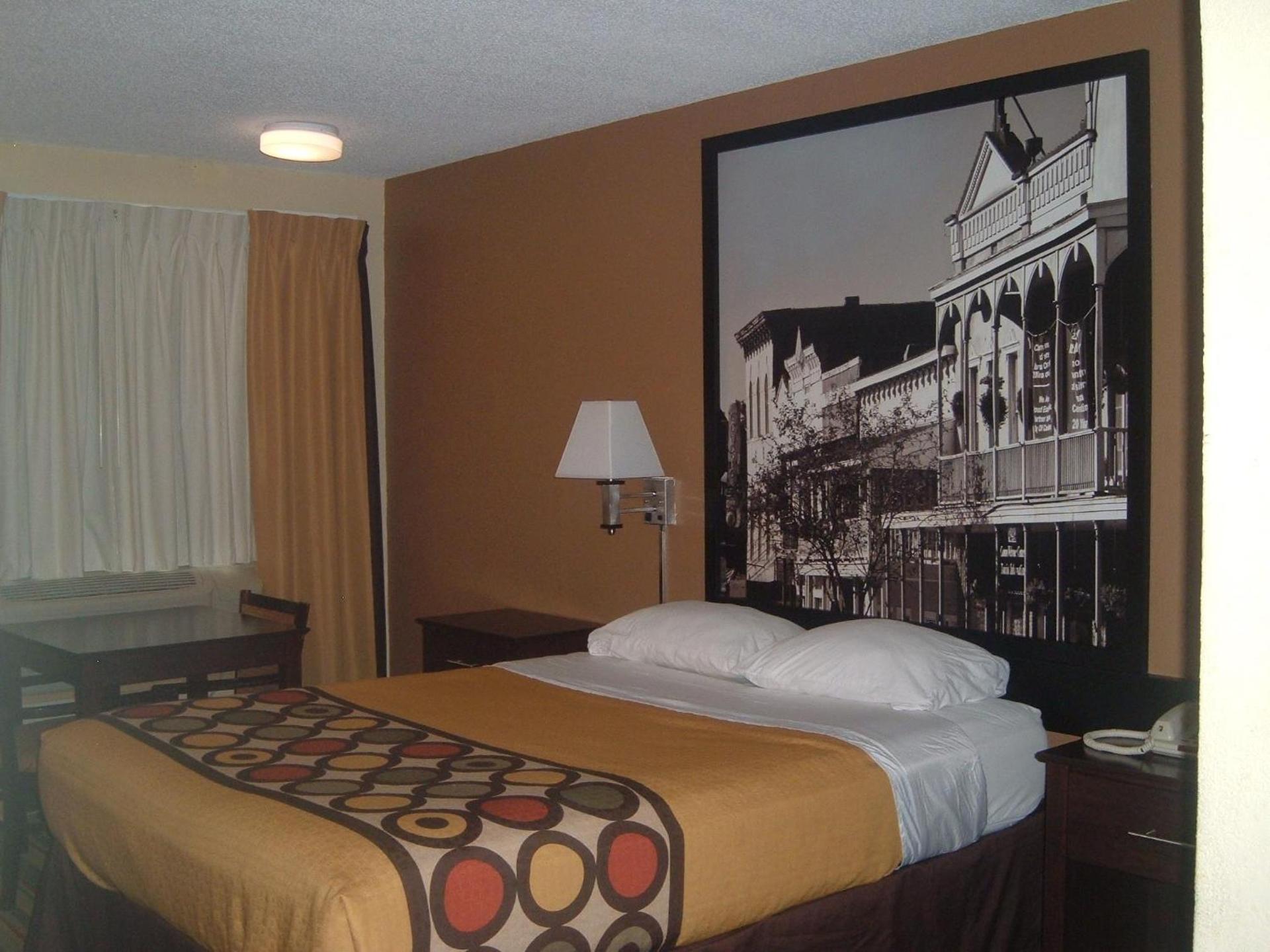 Super 8 by Wyndham Laurel photo 17