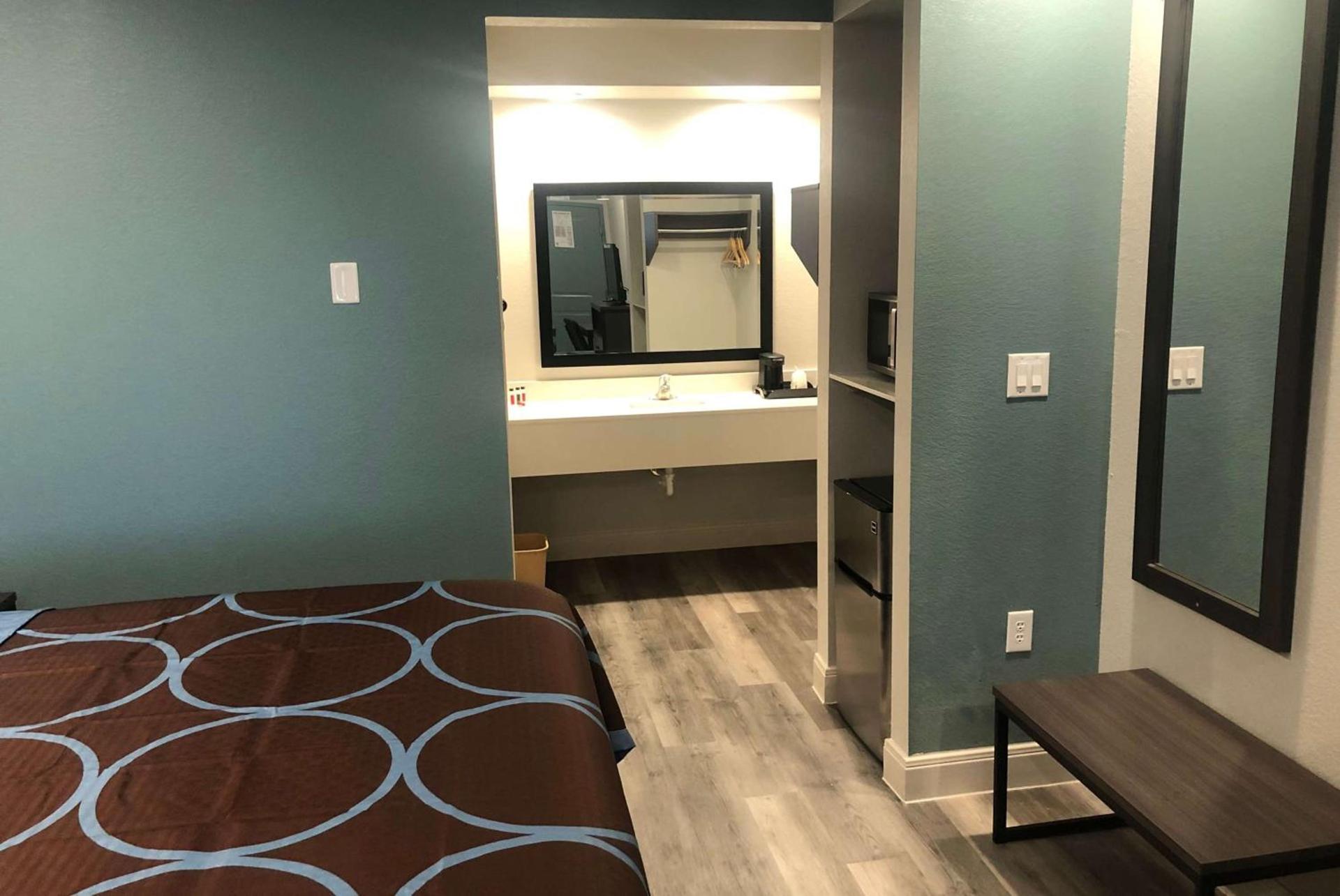 Hotel Blue Spring photo 21