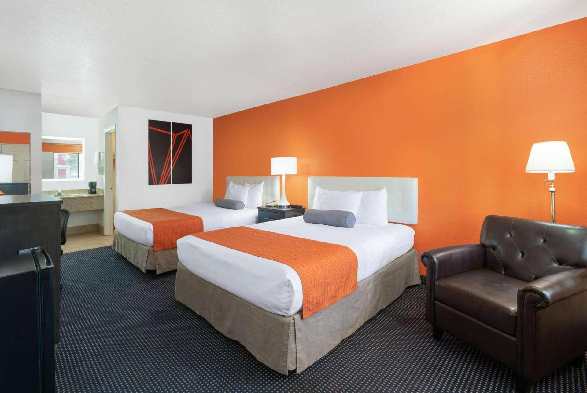 Howard Johnson by Wyndham Holbrook photo 60