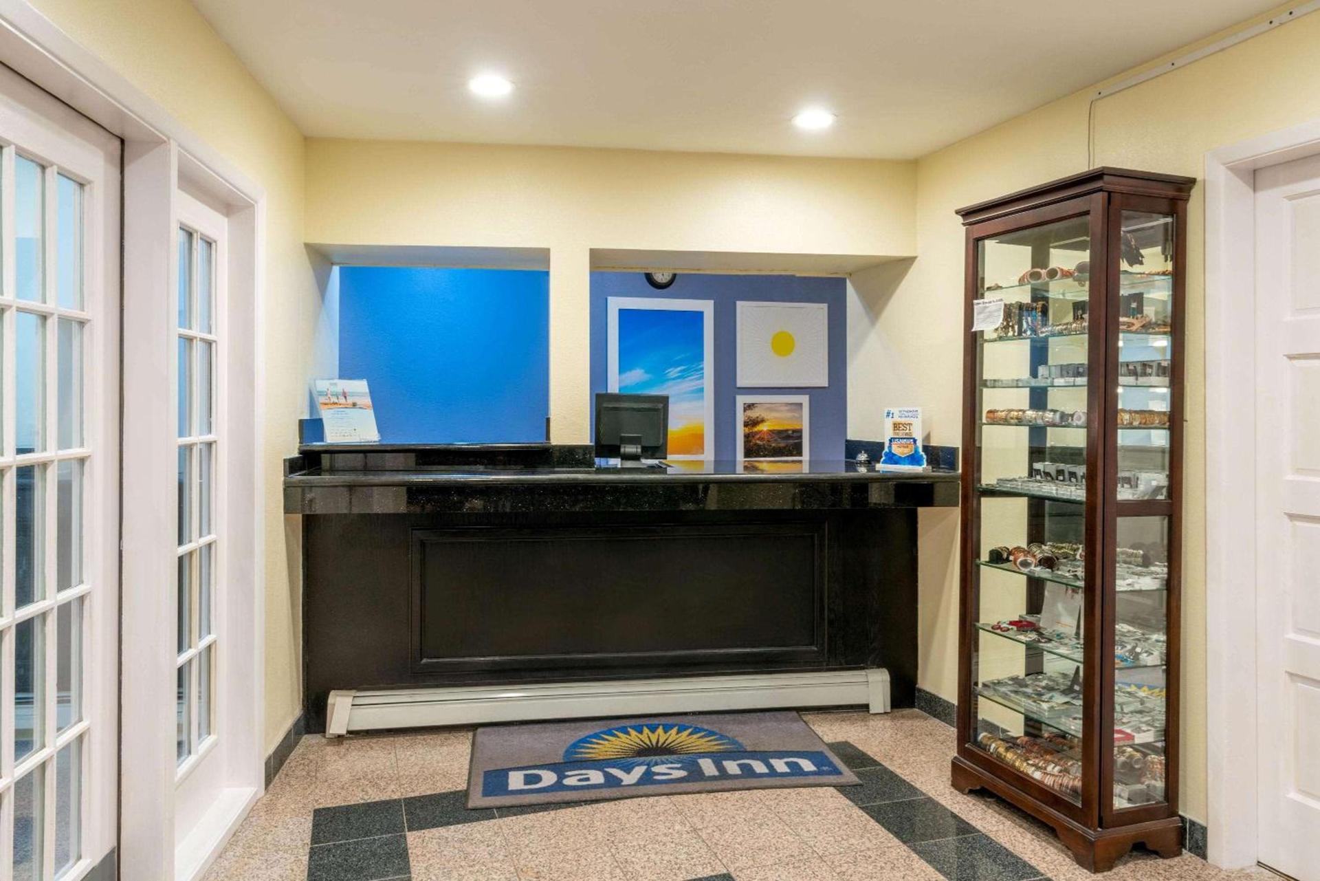 Days Inn by Wyndham Grants photo 3