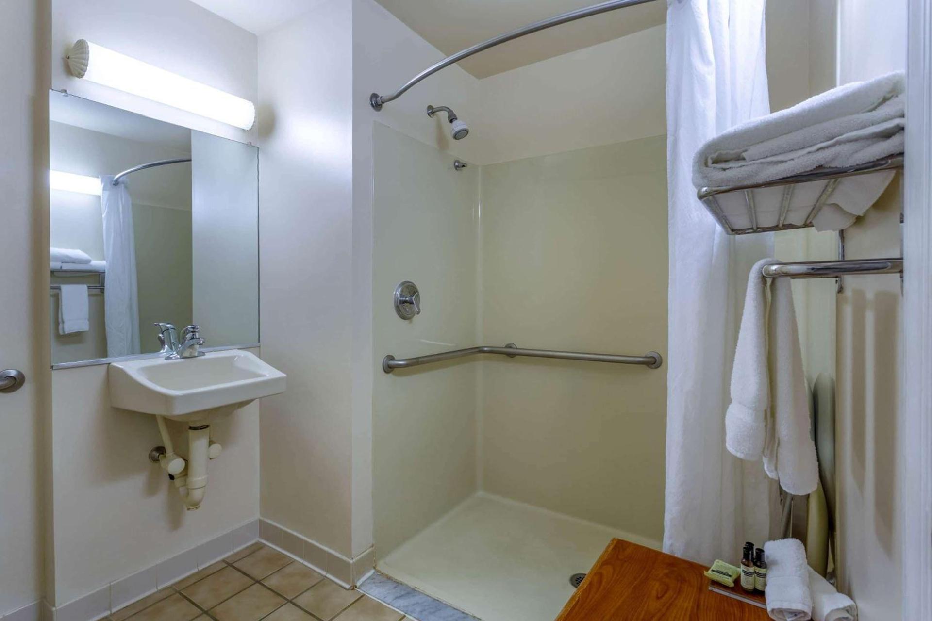 Hawthorn Suites by Wyndham Allentown-Fogelsville photo 37