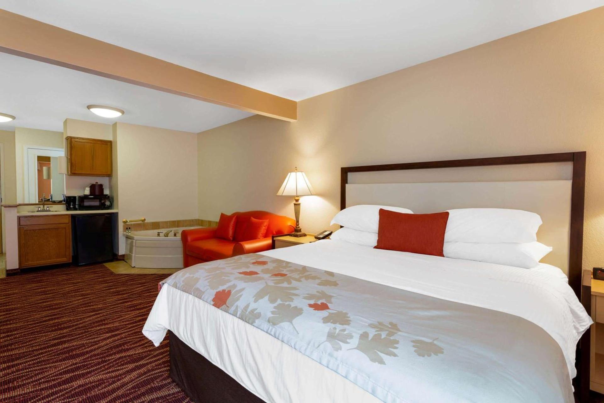 Hawthorn Suites by Wyndham Allentown-Fogelsville photo 33