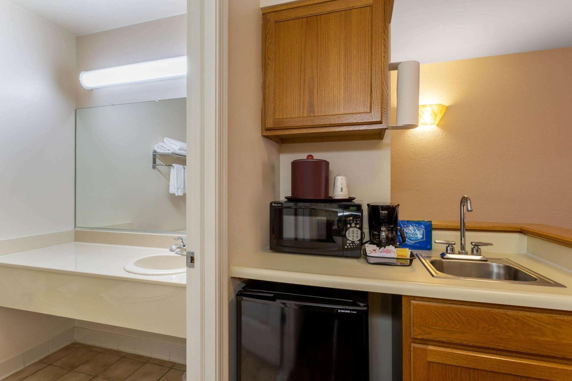 Hawthorn Suites by Wyndham Allentown-Fogelsville photo 29